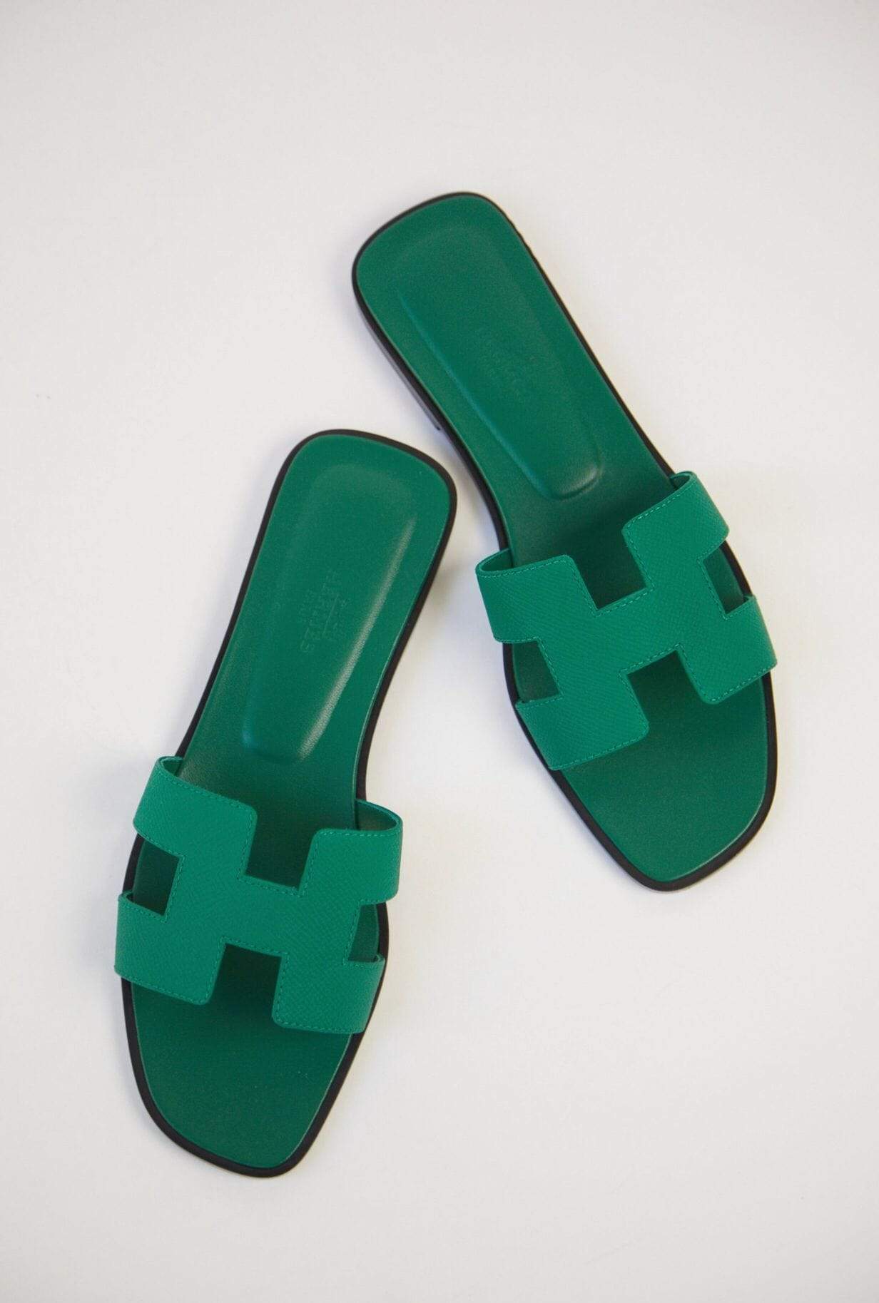 Hermès Hermes Emerald Green Oran Sandals LV-SHU-80 - AGC1089