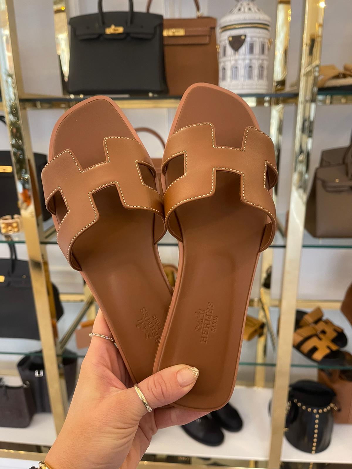 Hermès Hermes Gold Oran Sandals LV-SHU-133 - AGC1093