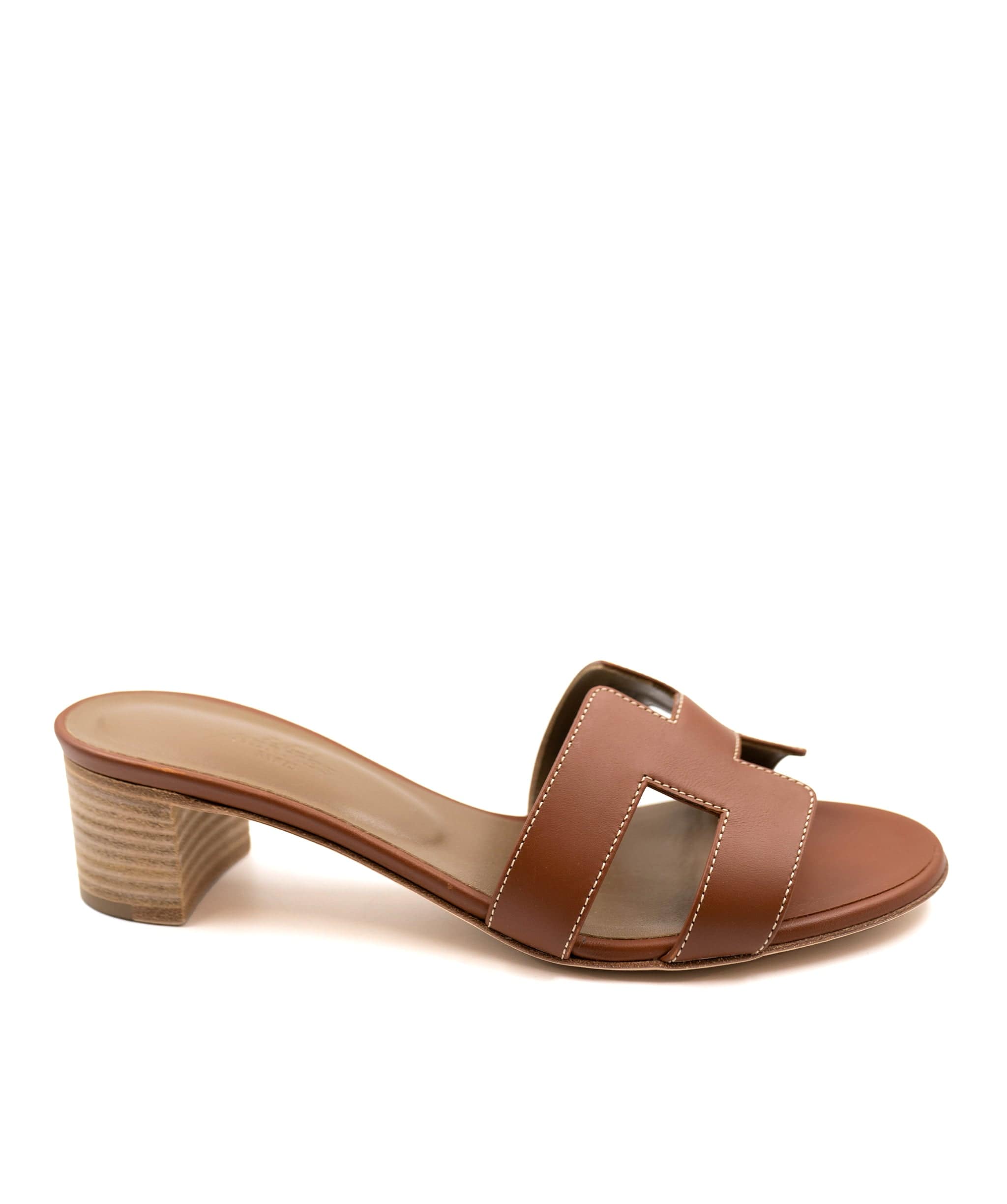 Hermès Hermès Oasis sandals Gold ASL3748