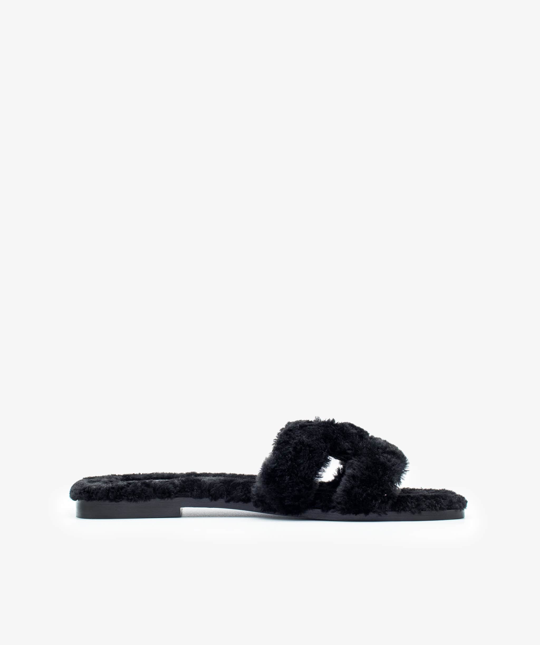 Hermès Hermès Oran Sandal Noir Fur 38 RJL1133