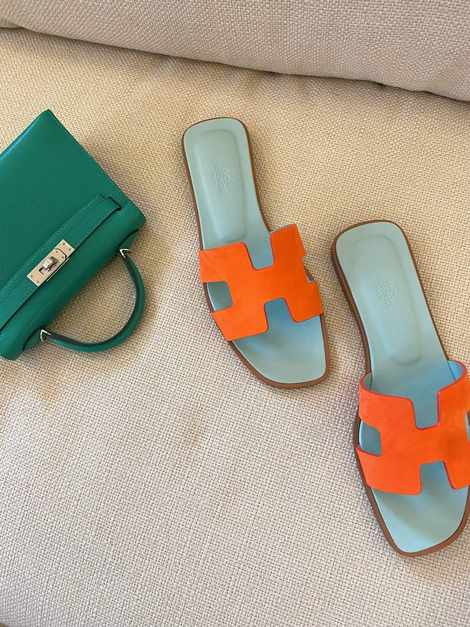 Hermès Hermes Orange Poppy Oran Sandals LV-SHU-170 - AGC1050