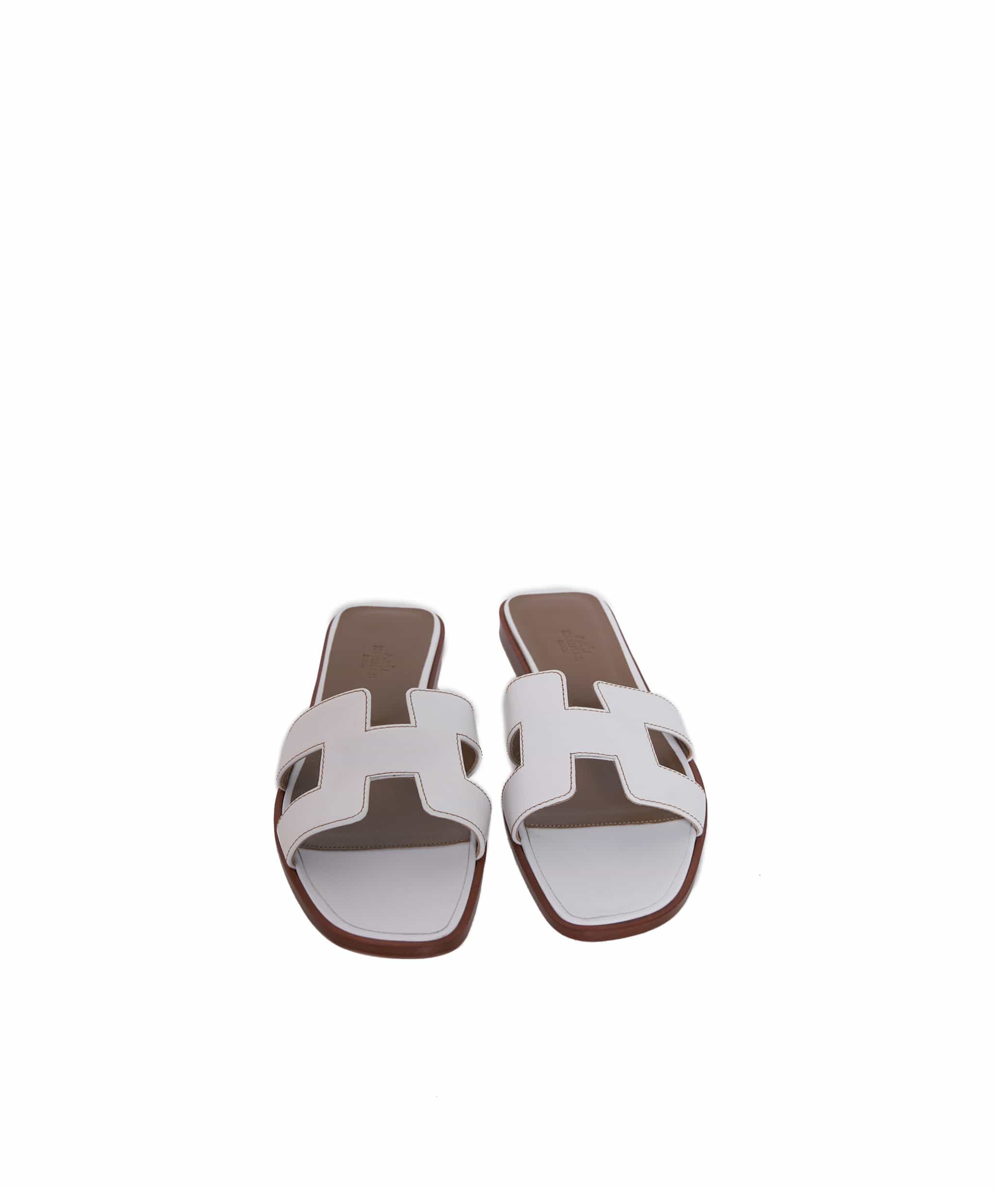 Hermès Hermes White Oran Sandals - AGL1234