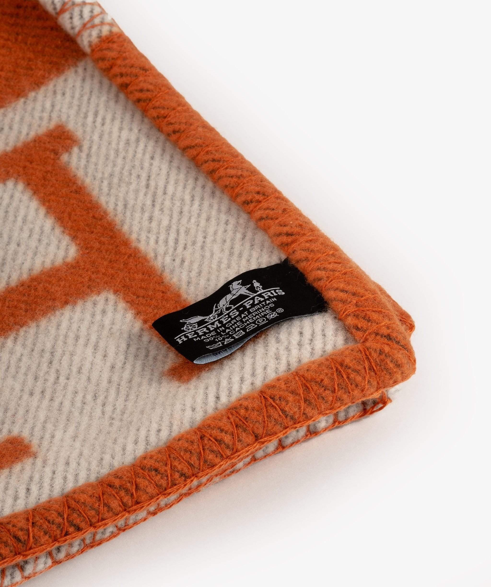 Hermès Hermes Avalon Blanket in Ecru/Poitron - ASL1619