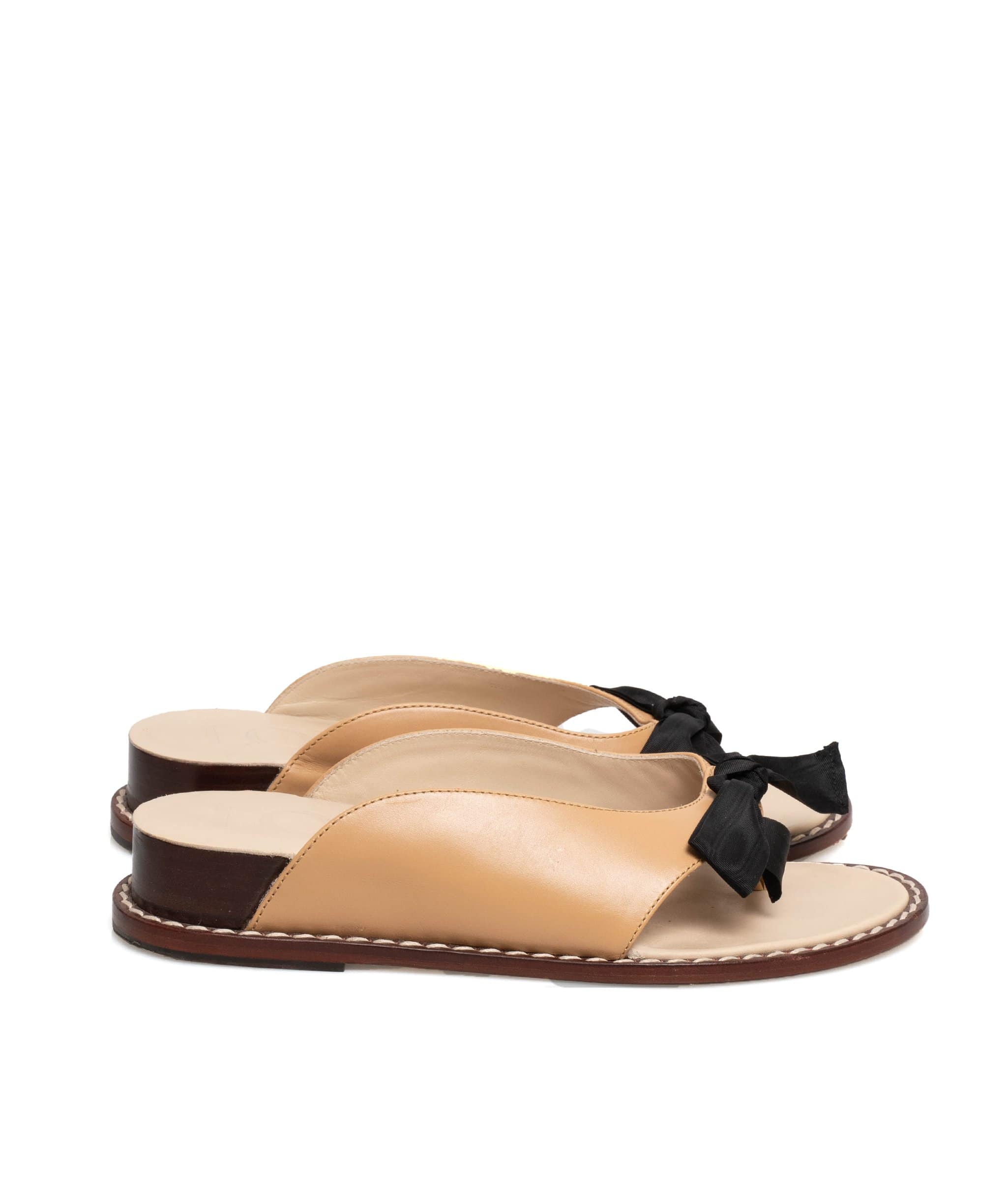 Loewe Loewe shoes with bow detail - AWC1053