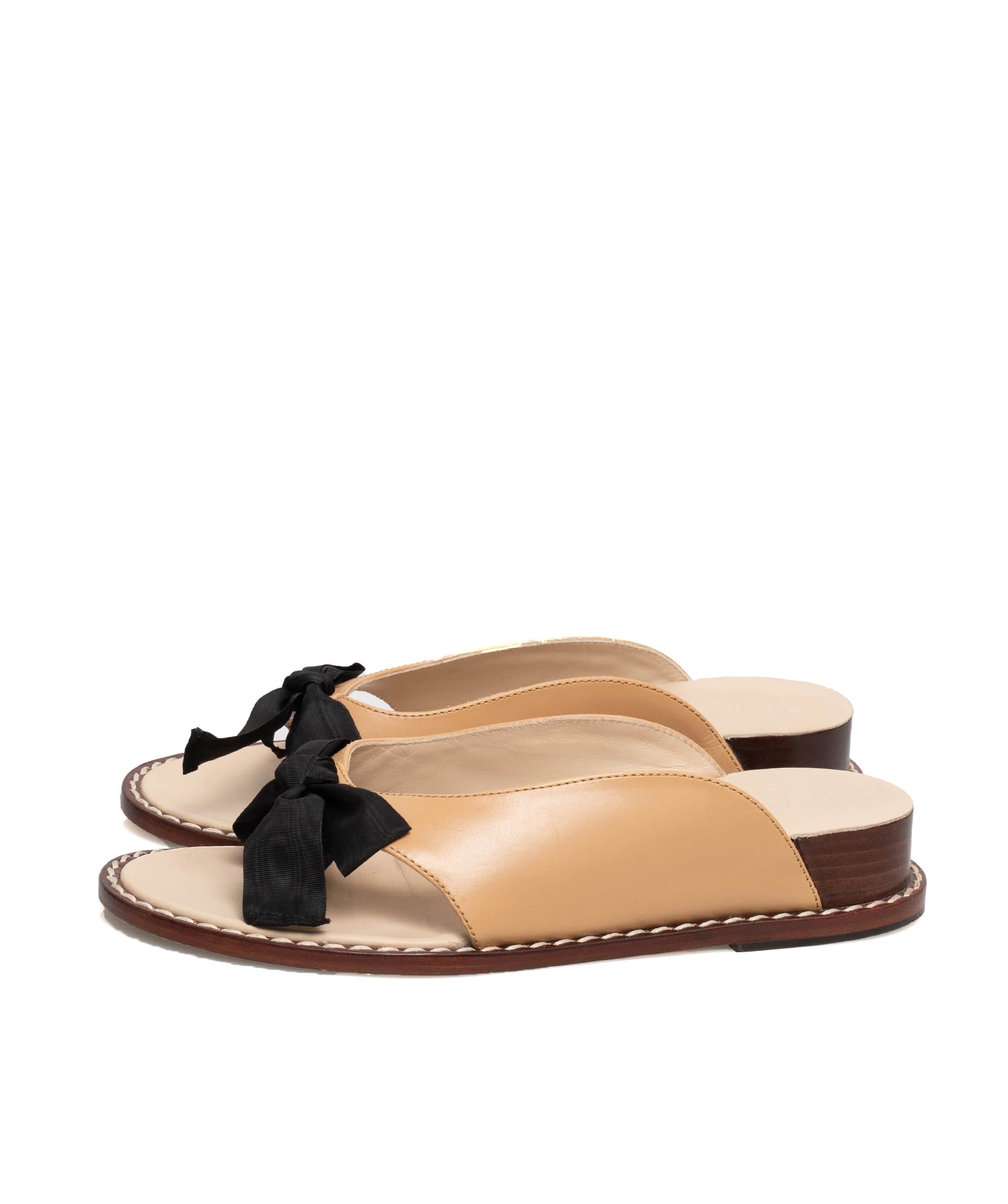 Loewe Loewe shoes with bow detail - AWC1053