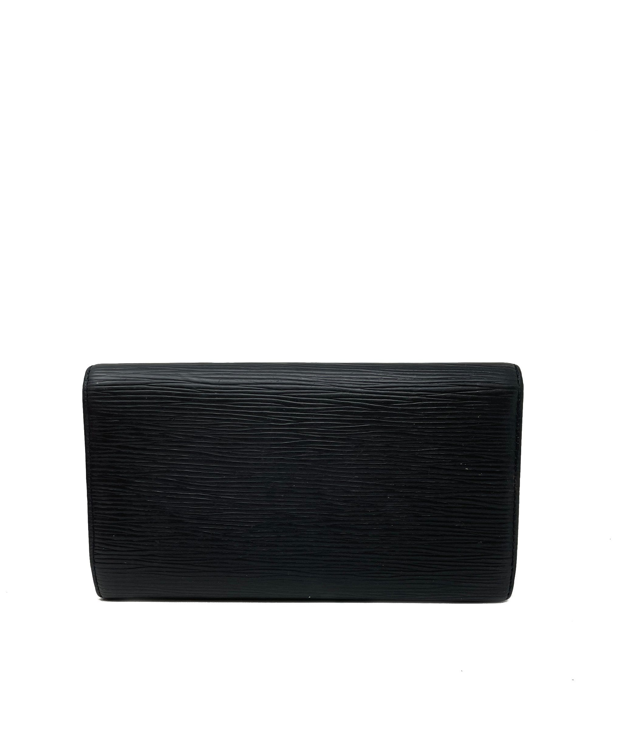 Louis Vuitton Louis Vuitton Black Epi Leather Wallet - AGL1275