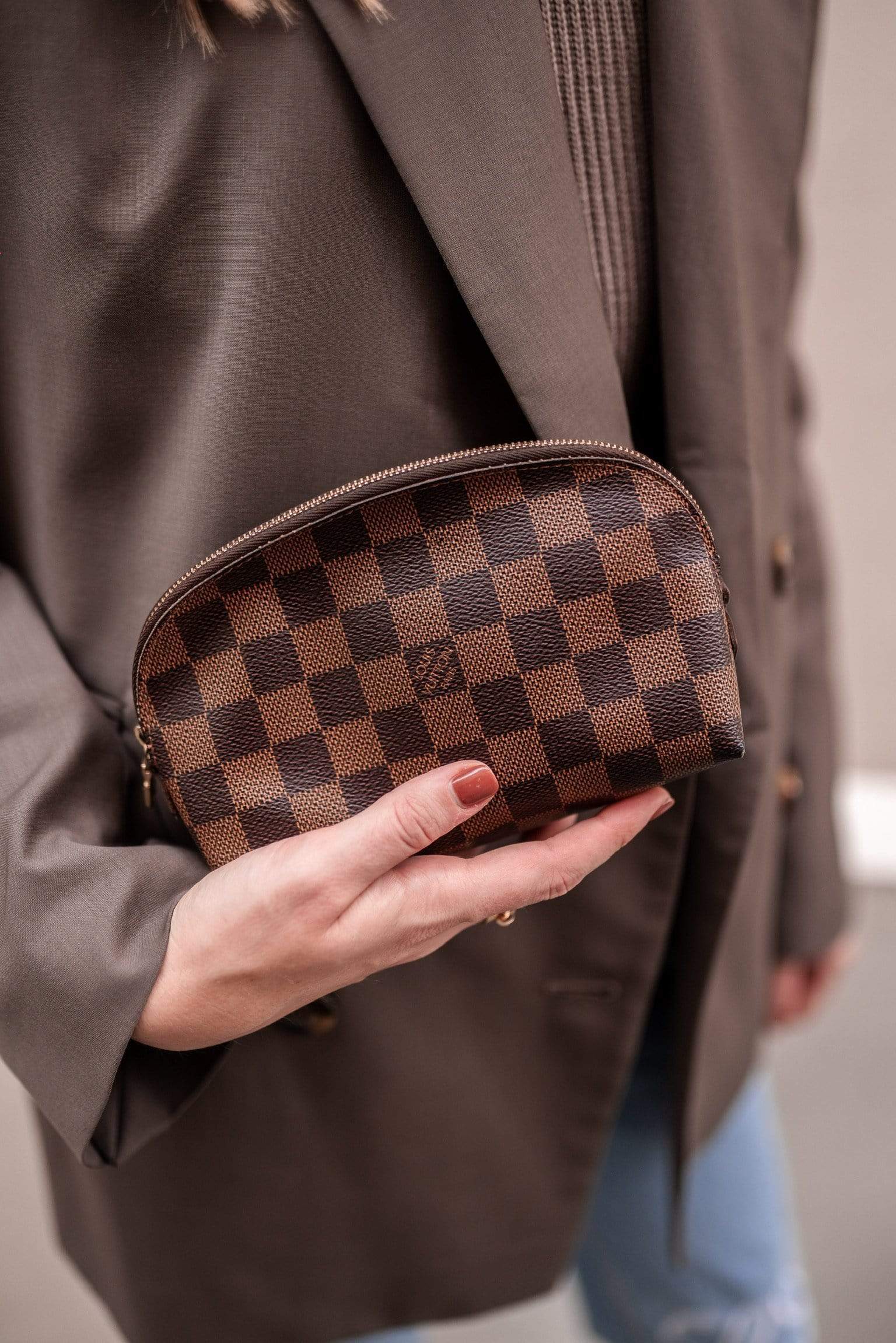 Louis Vuitton Louis Vuitton Damier Canvas Pouch - AGL1428