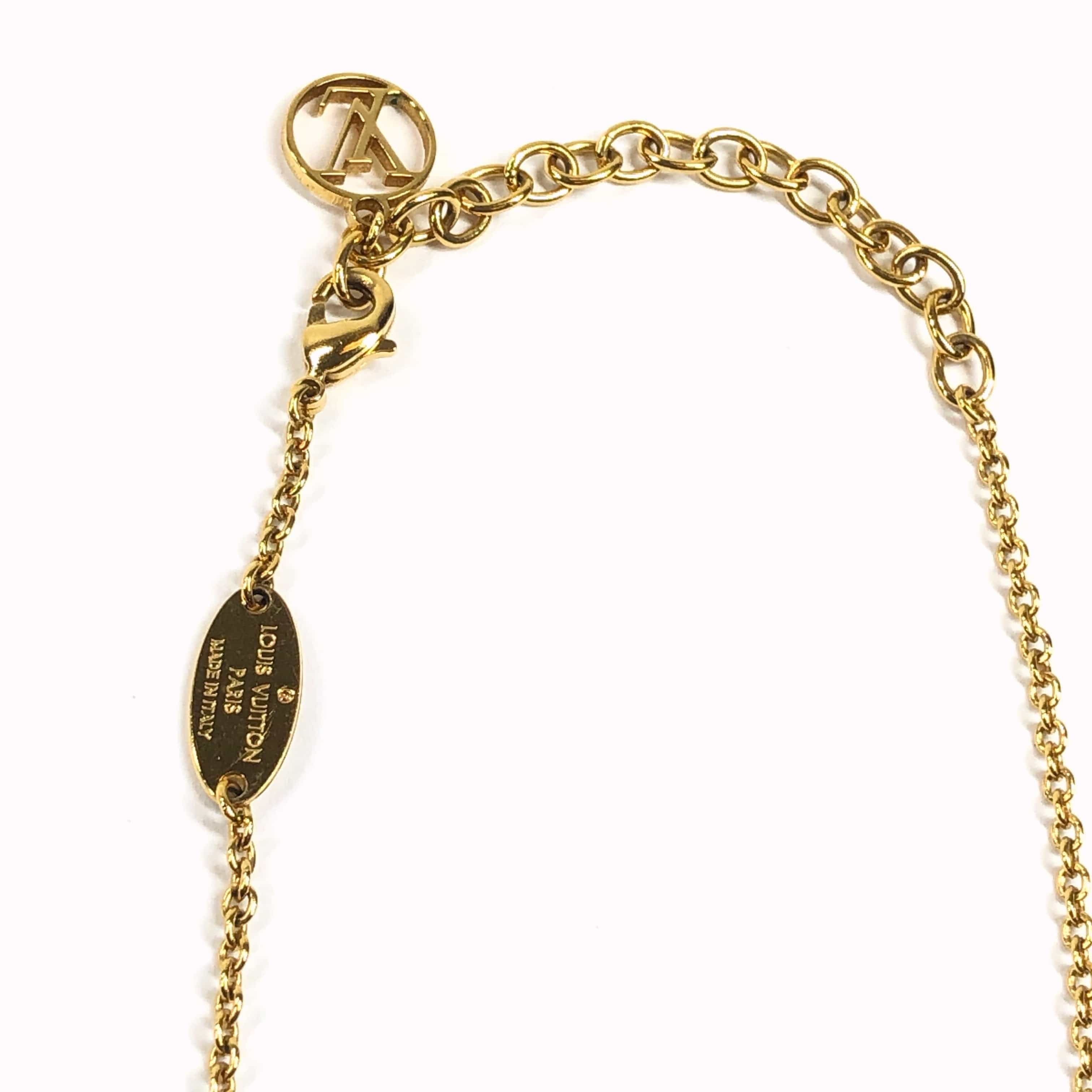 Louis Vuitton Louis Vuitton M68358 Collier Essential V Va1200 Necklace Gp X Fake Pearl Gold Rubbed, Dullness PXL2515