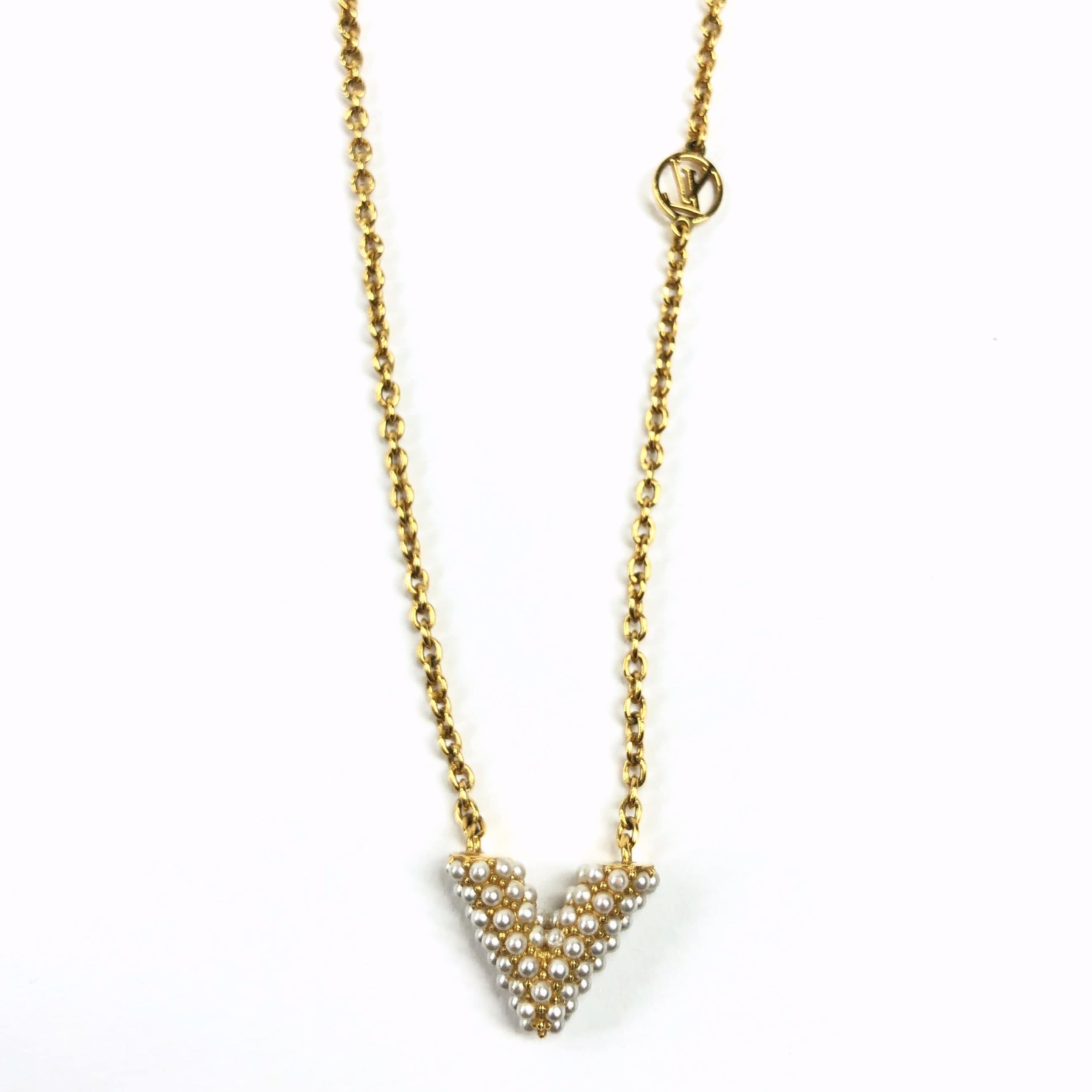 Louis Vuitton Louis Vuitton M68358 Collier Essential V Va1200 Necklace Gp X Fake Pearl Gold Rubbed, Dullness PXL2515