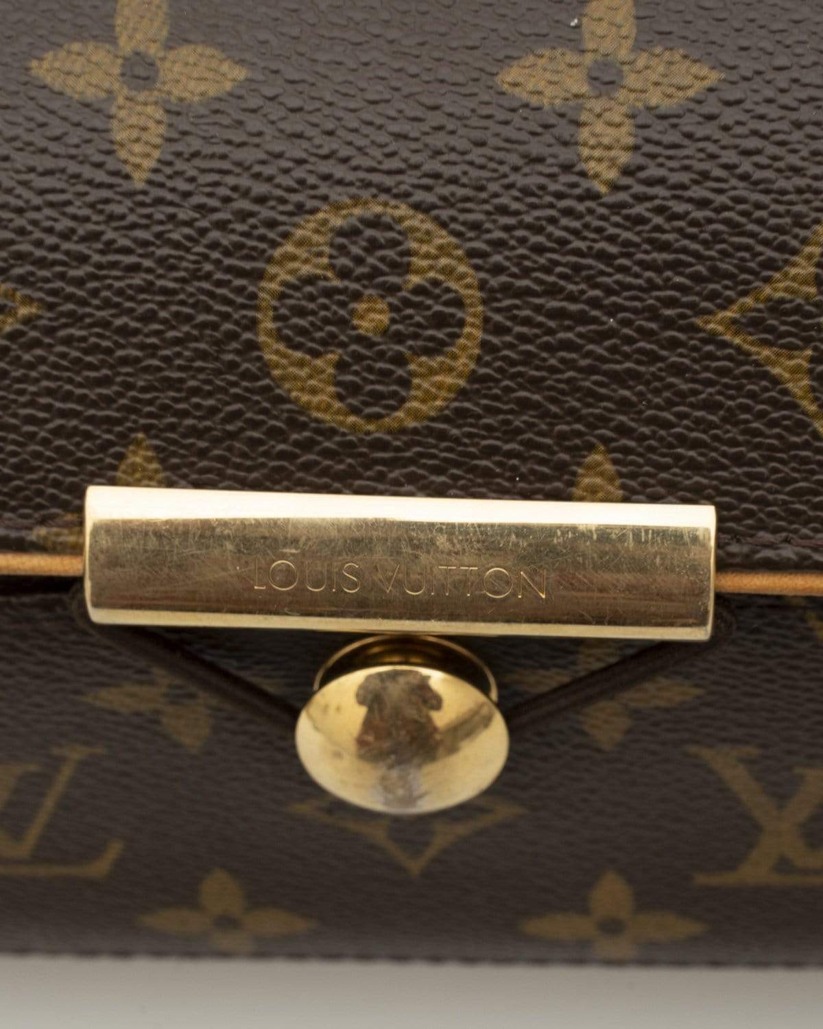 Louis Vuitton Louis Vuitton Messenger Monogram Bag  - ADL1649