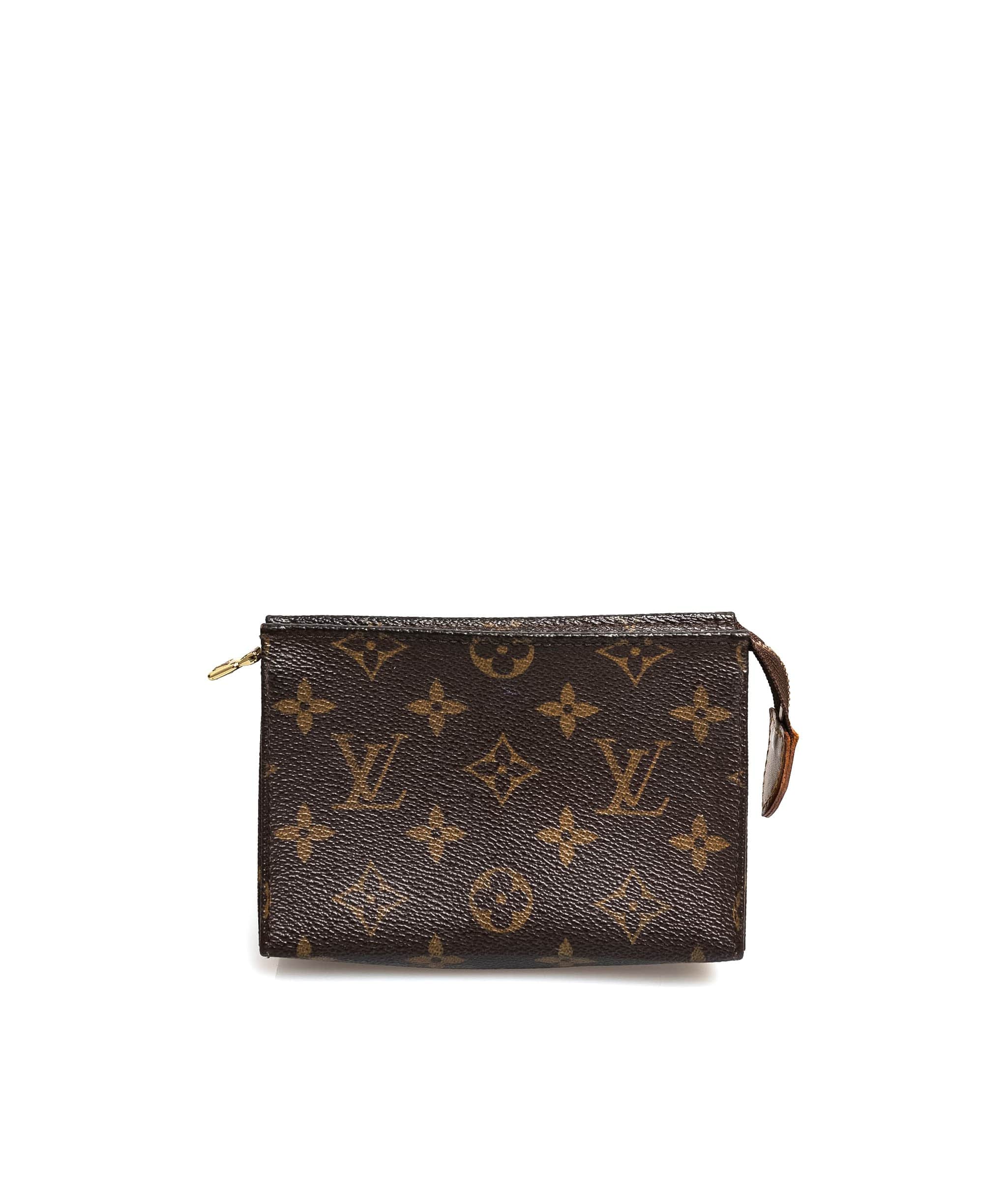 Louis Vuitton LOUIS VUITTON Monogram Poche Toilette 15 Cosmetics Pouch - AWL1914