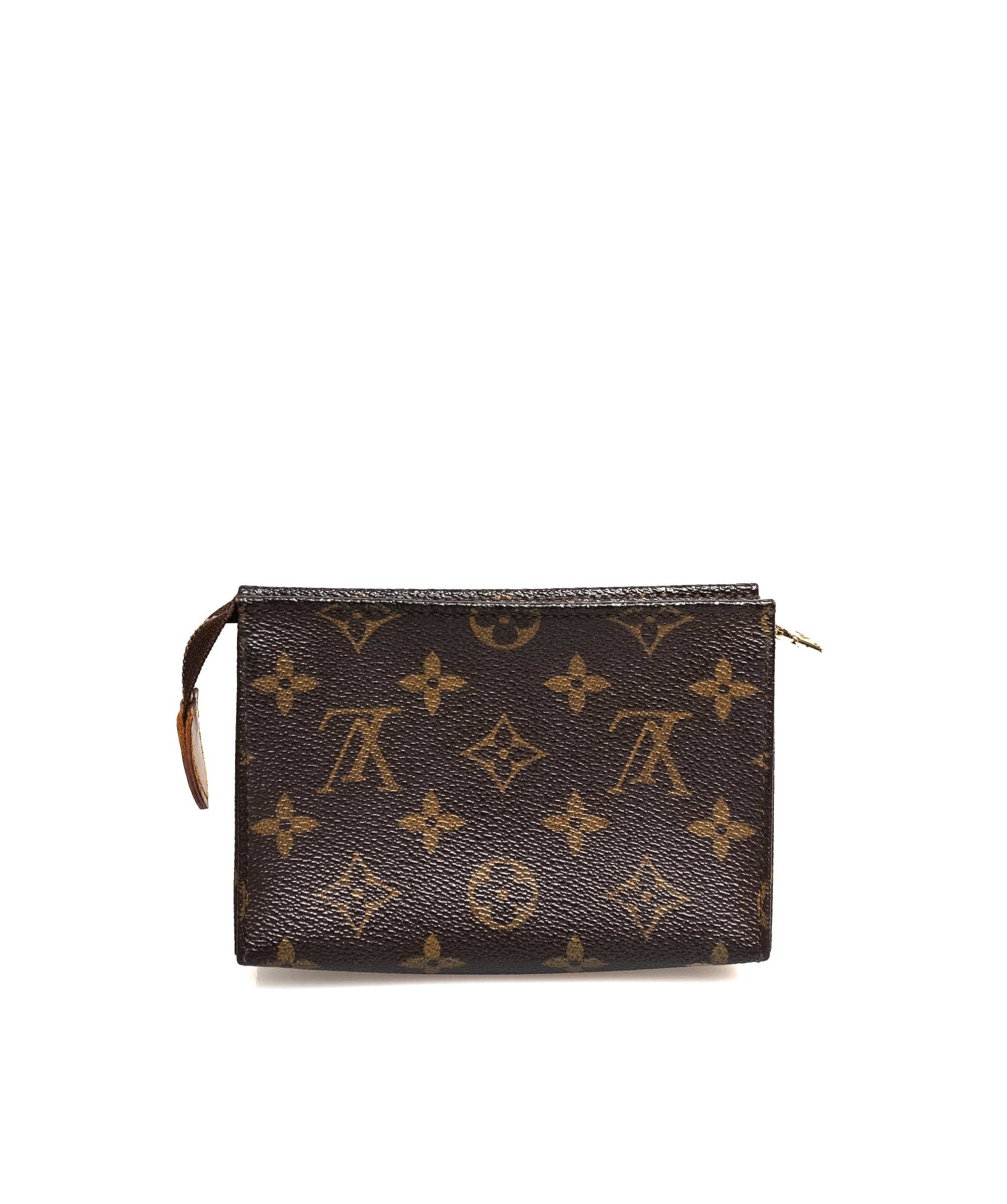 Louis Vuitton LOUIS VUITTON Monogram Poche Toilette 15 Cosmetics Pouch - AWL1914