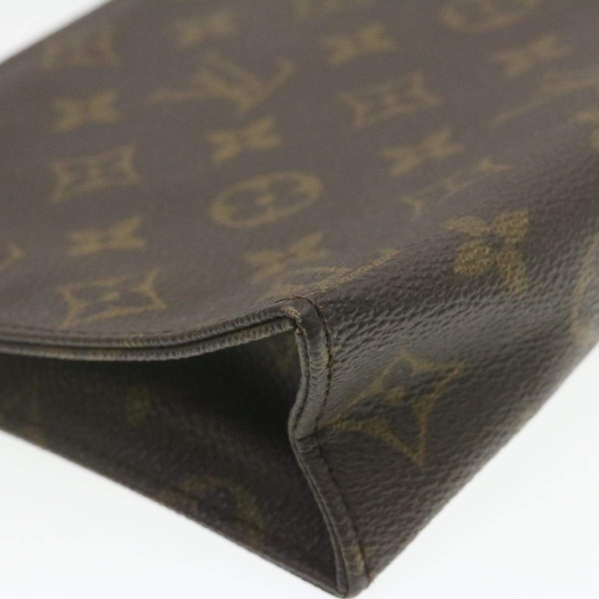 Louis Vuitton Louis Vuitton Monogram Poche Toilette 19