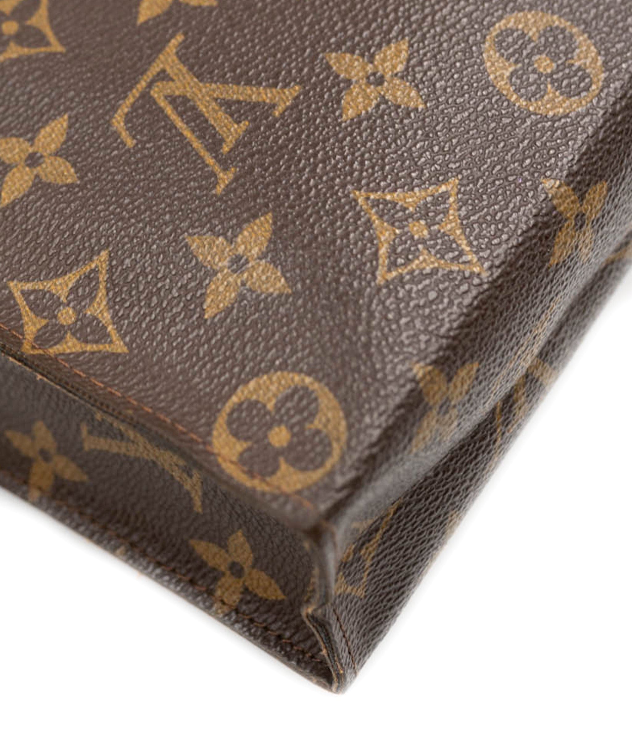 Louis Vuitton LOUIS VUITTON Monogram Poche Toilette Bag - AWL3652