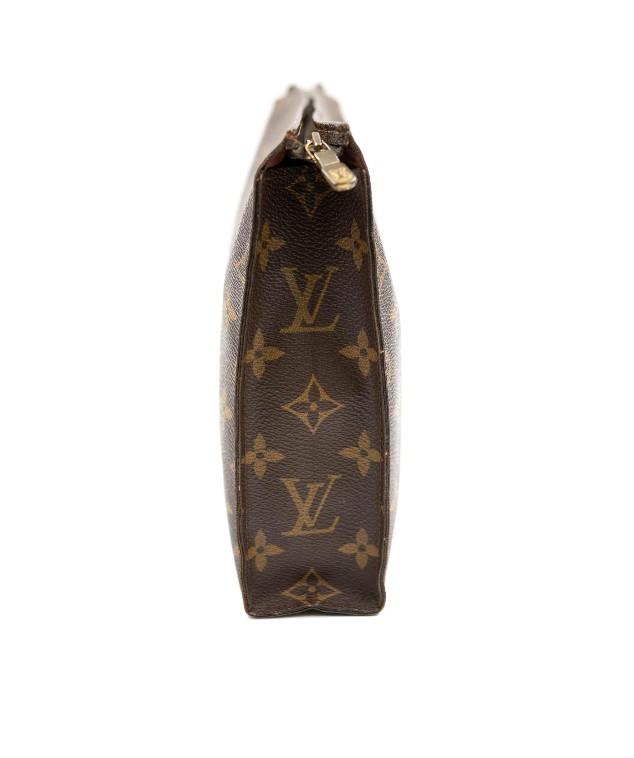 Louis Vuitton LOUIS VUITTON Monogram Poche Toilette Bag - AWL3652