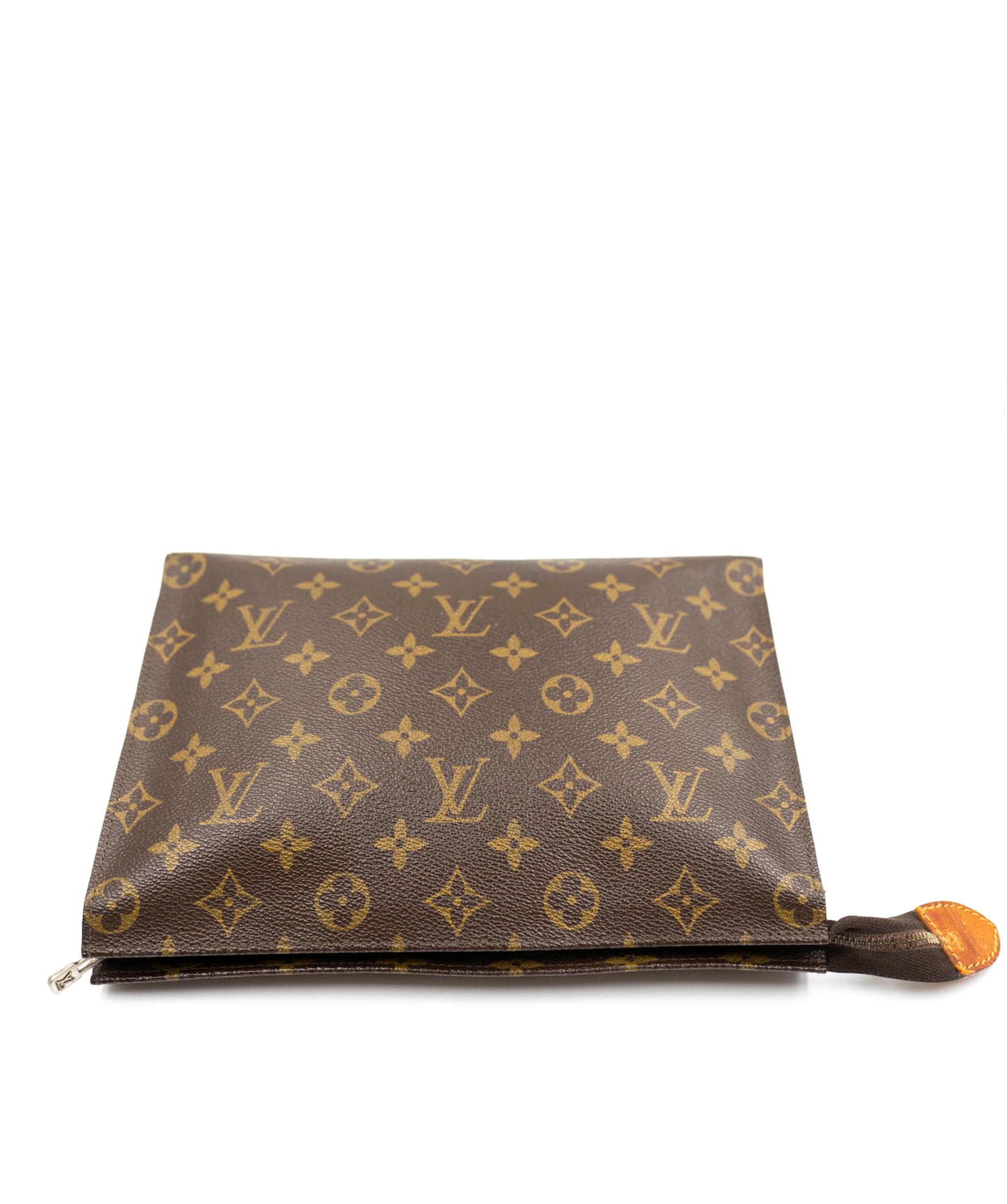 Louis Vuitton LOUIS VUITTON Monogram Poche Toilette Pouch - AWL3653