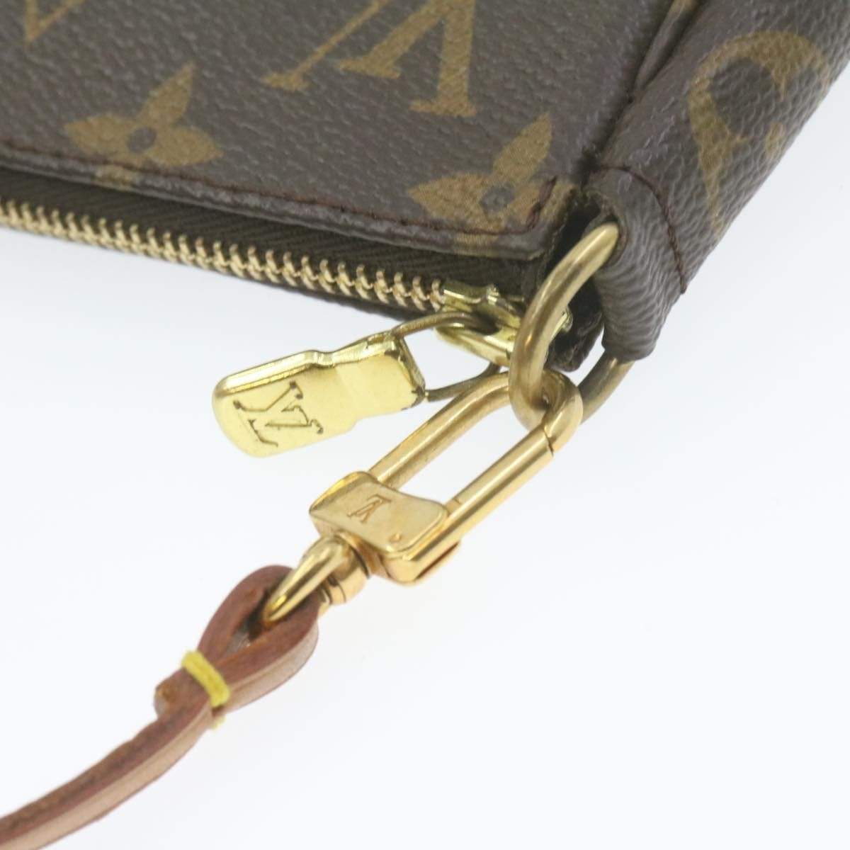 Louis Vuitton Louis Vuitton Monogram Pochette Accessoires MW2295