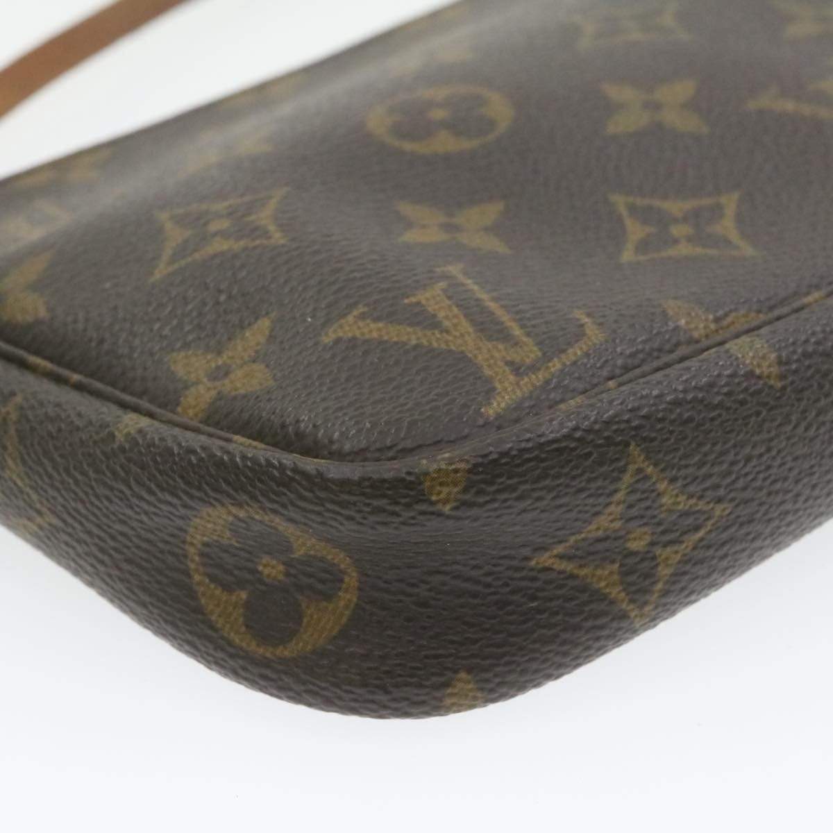 Louis Vuitton Louis Vuitton Monogram Pochette Accessoires MW2296