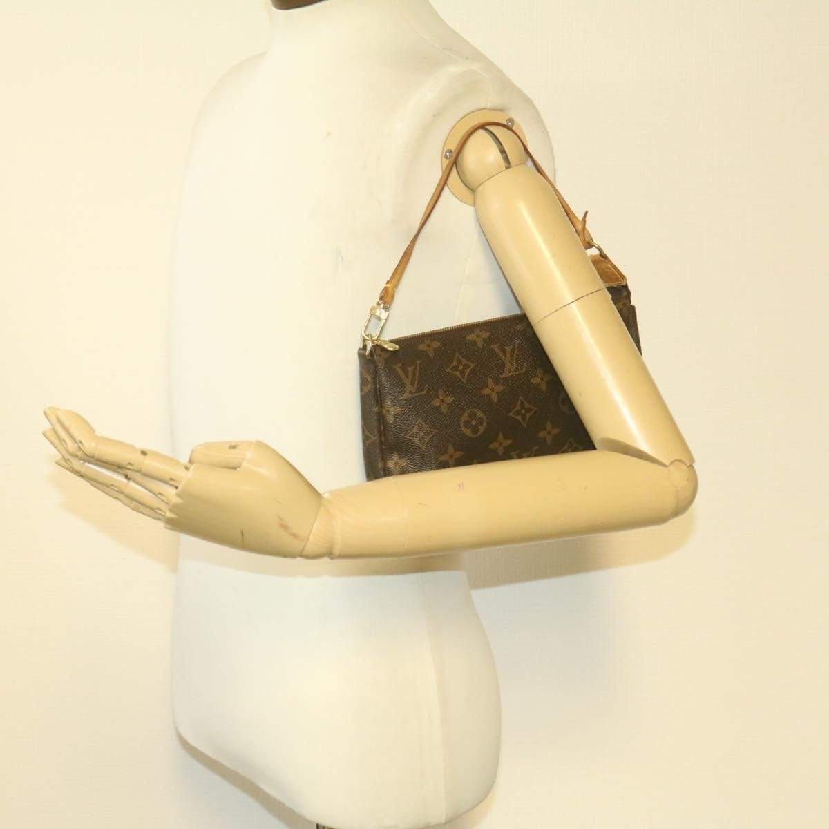 Louis Vuitton Louis Vuitton Monogram Pochette Accessoires MW2298