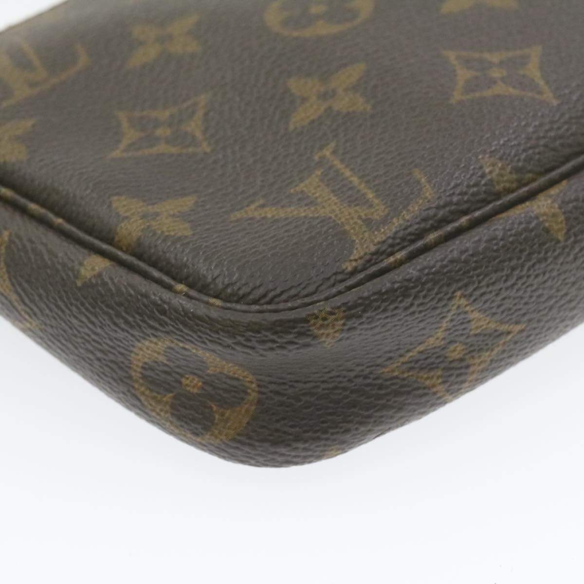 Louis Vuitton Louis Vuitton Monogram Pochette Accessoires MW2298