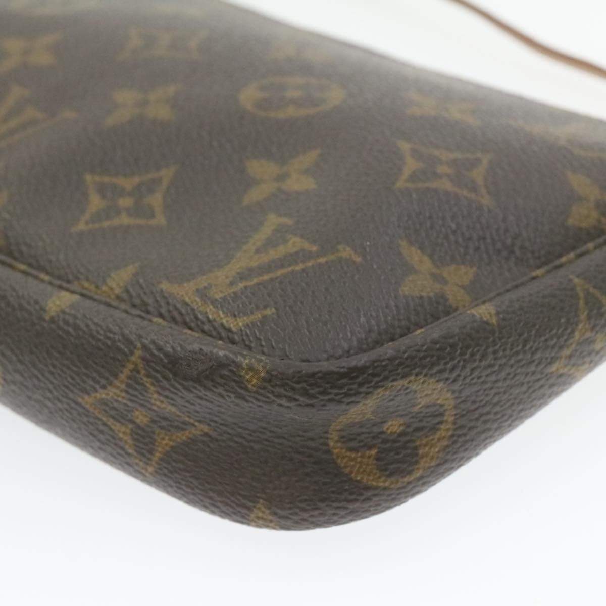 Louis Vuitton Louis Vuitton Monogram Pochette Accessoires MW2298