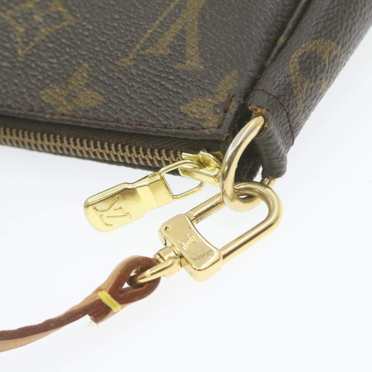 Louis Vuitton Louis Vuitton Monogram Pochette Accessoires MW2298