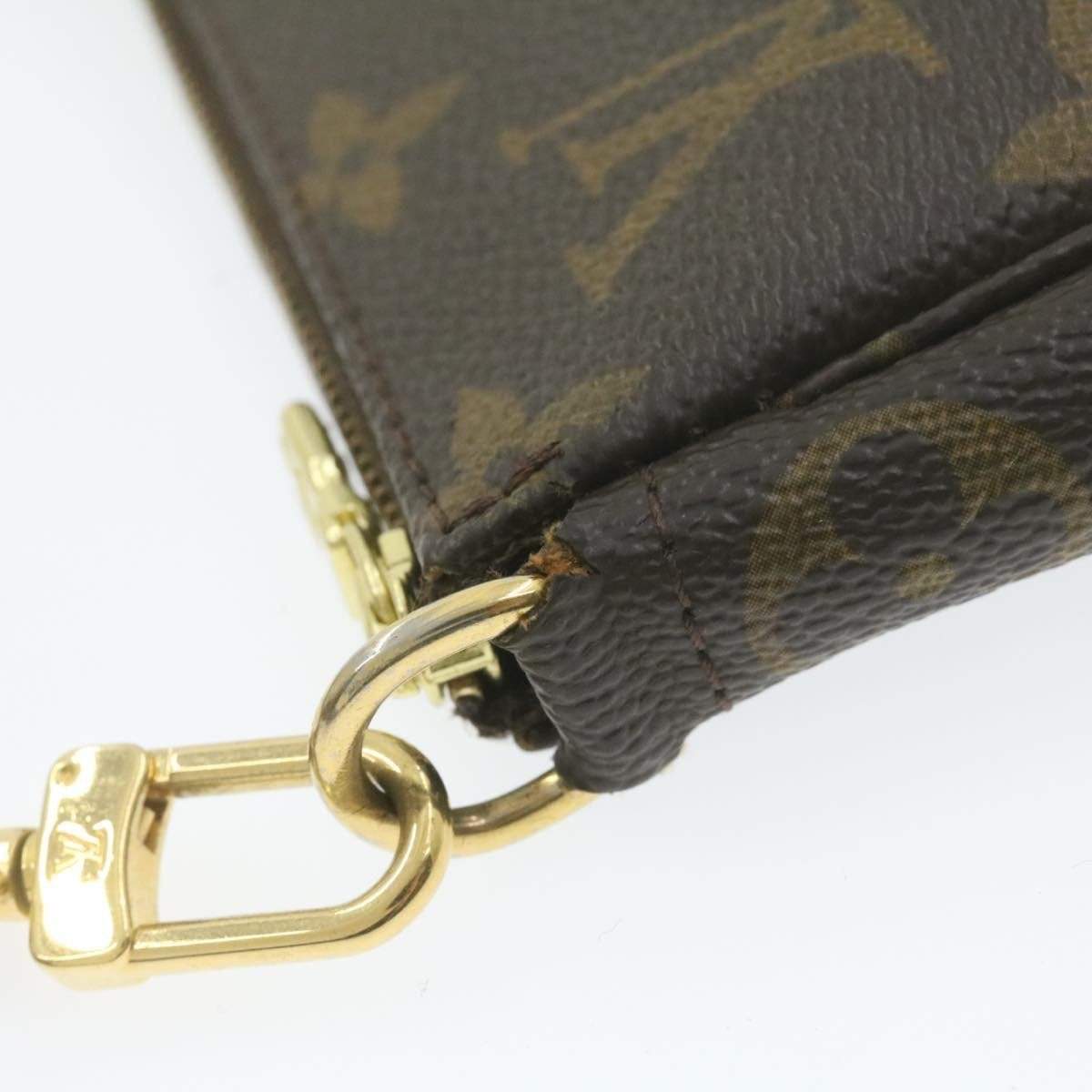 Louis Vuitton Louis Vuitton Monogram Pochette Accessoires MW2298