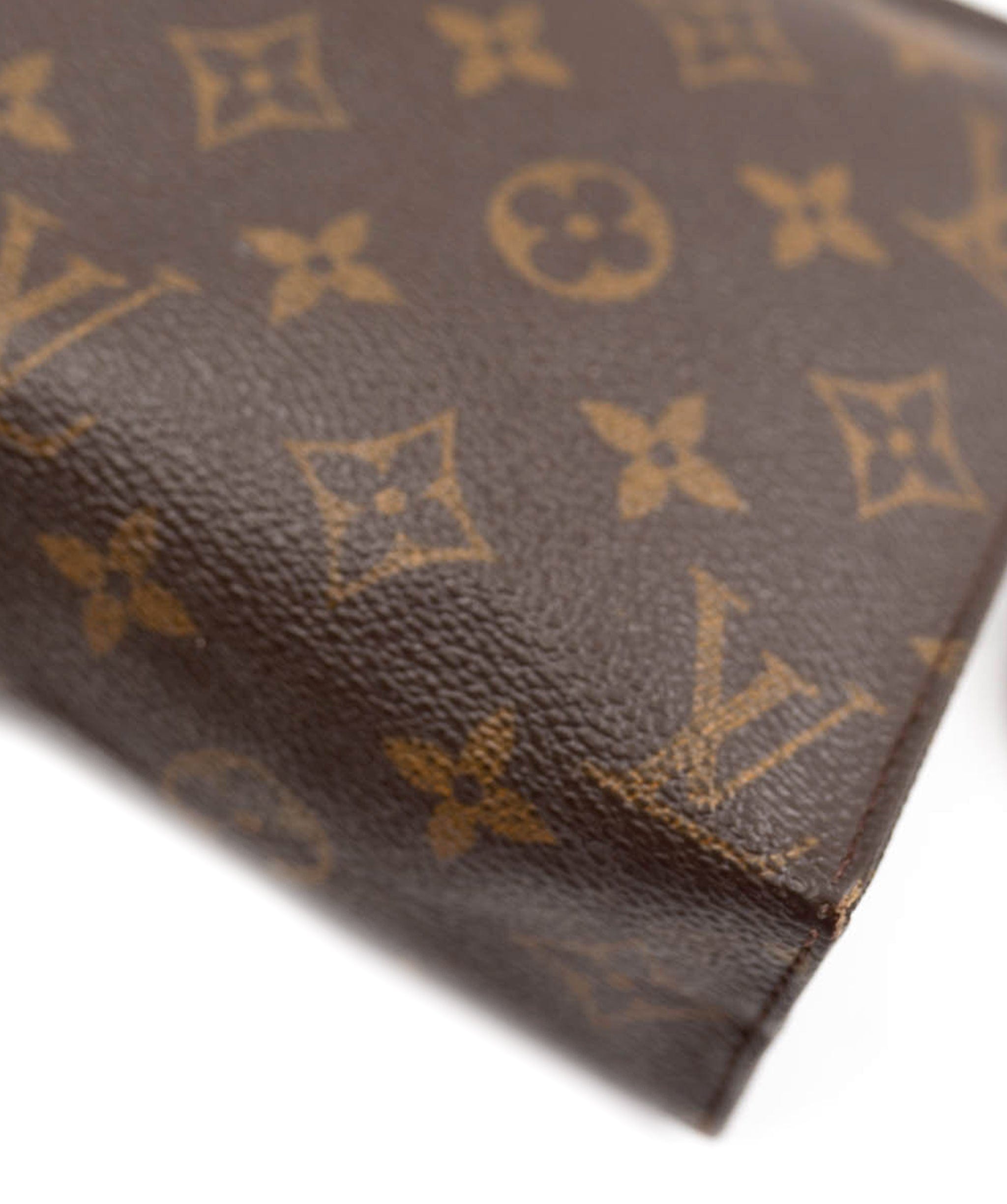 Louis Vuitton Louis Vuitton Monogram Toiletry 19 AGL2342