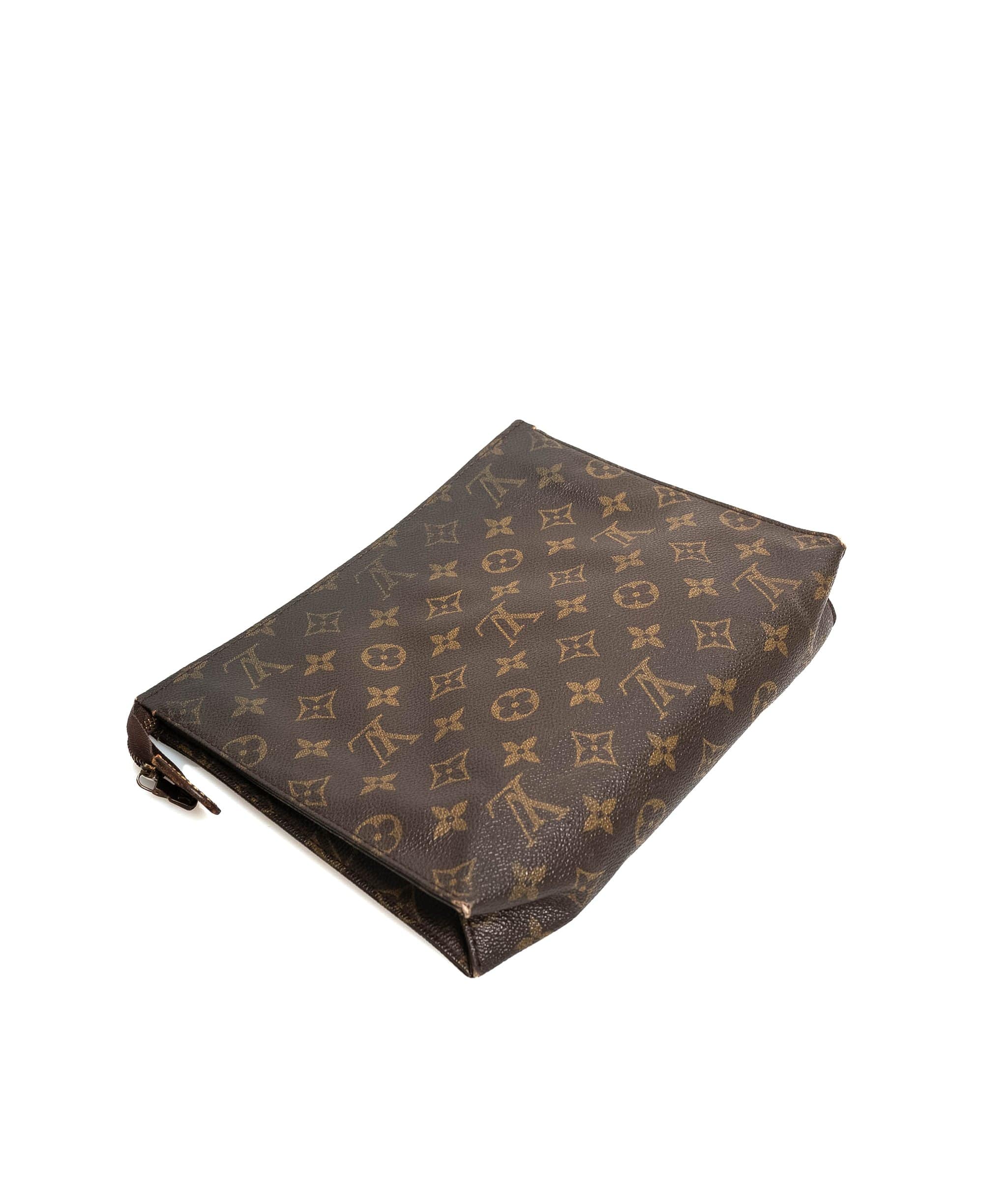 Louis Vuitton LOUIS VUITTON Monogram Toiletry Pouch 26 - AWL1913