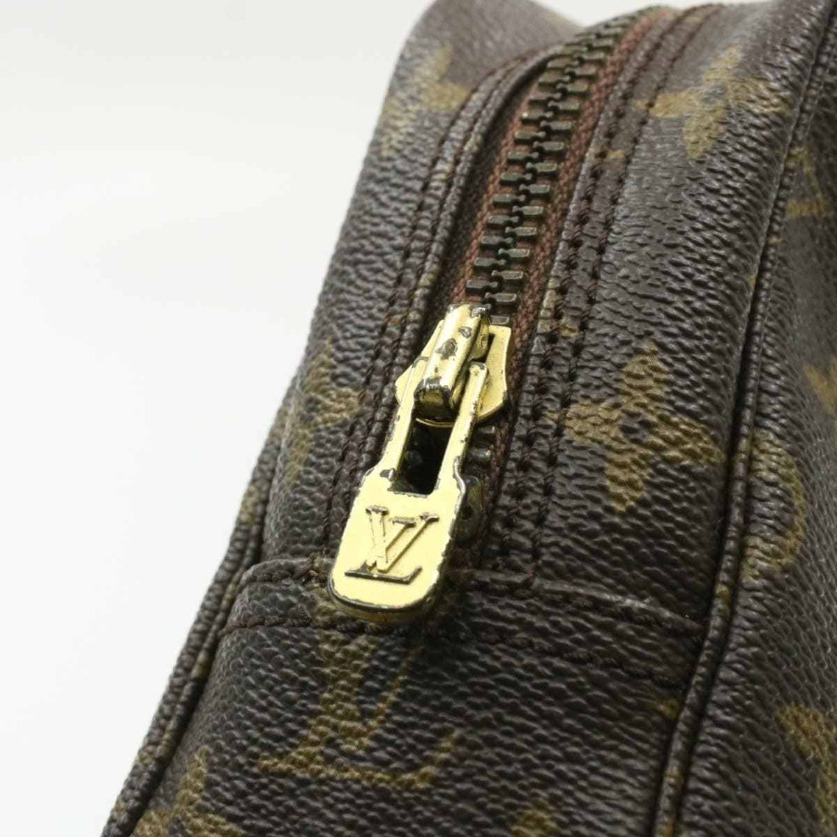 Louis Vuitton LOUIS VUITTON Monogram Trousse Toilette 23 Clutch Bag 852