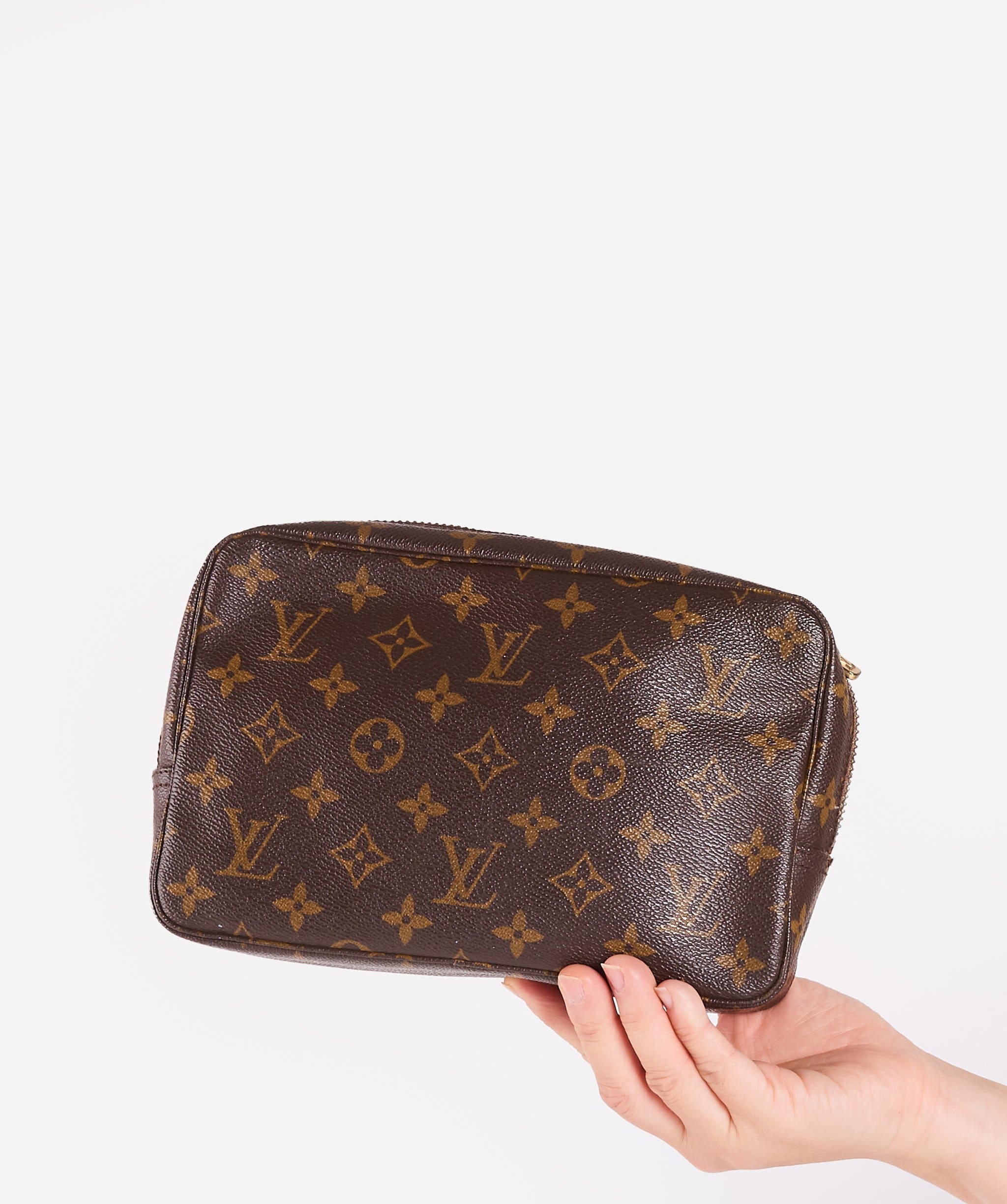 Louis Vuitton LOUIS VUITTON Monogram Trousse Toilette 23 Clutch Bag 852