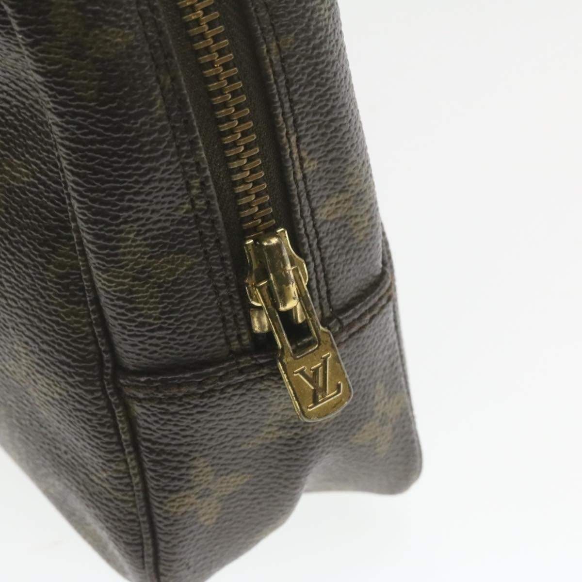 Louis Vuitton LOUIS VUITTON Monogram Trousse Toilette 23 Clutch Bag 864TH