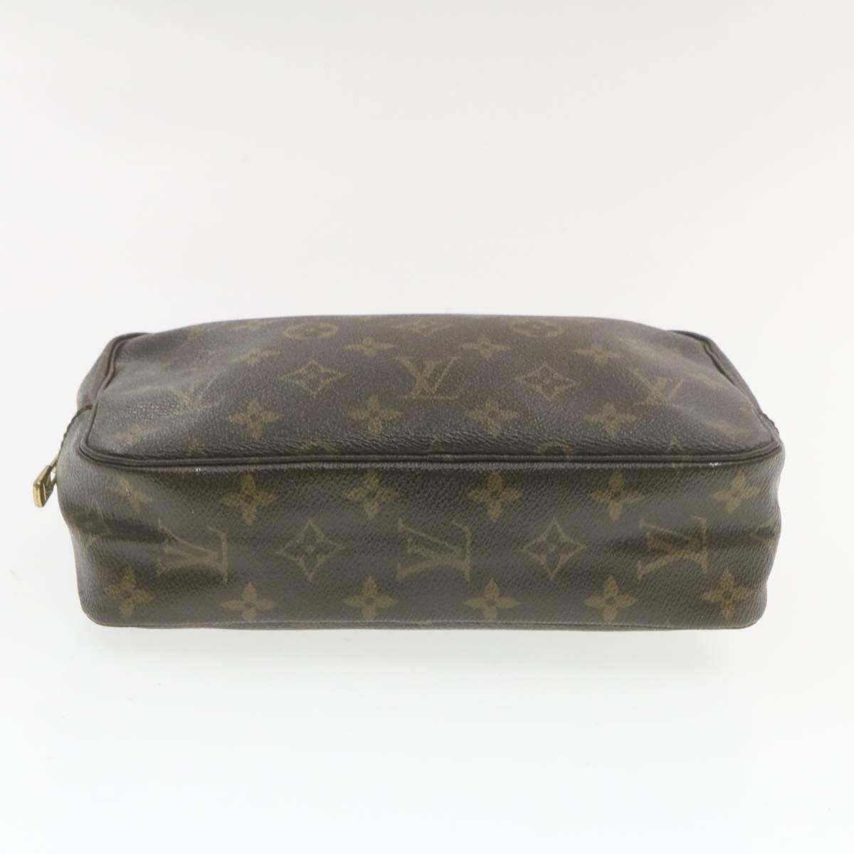 Louis Vuitton LOUIS VUITTON Monogram Trousse Toilette 23 Clutch Bag 864TH