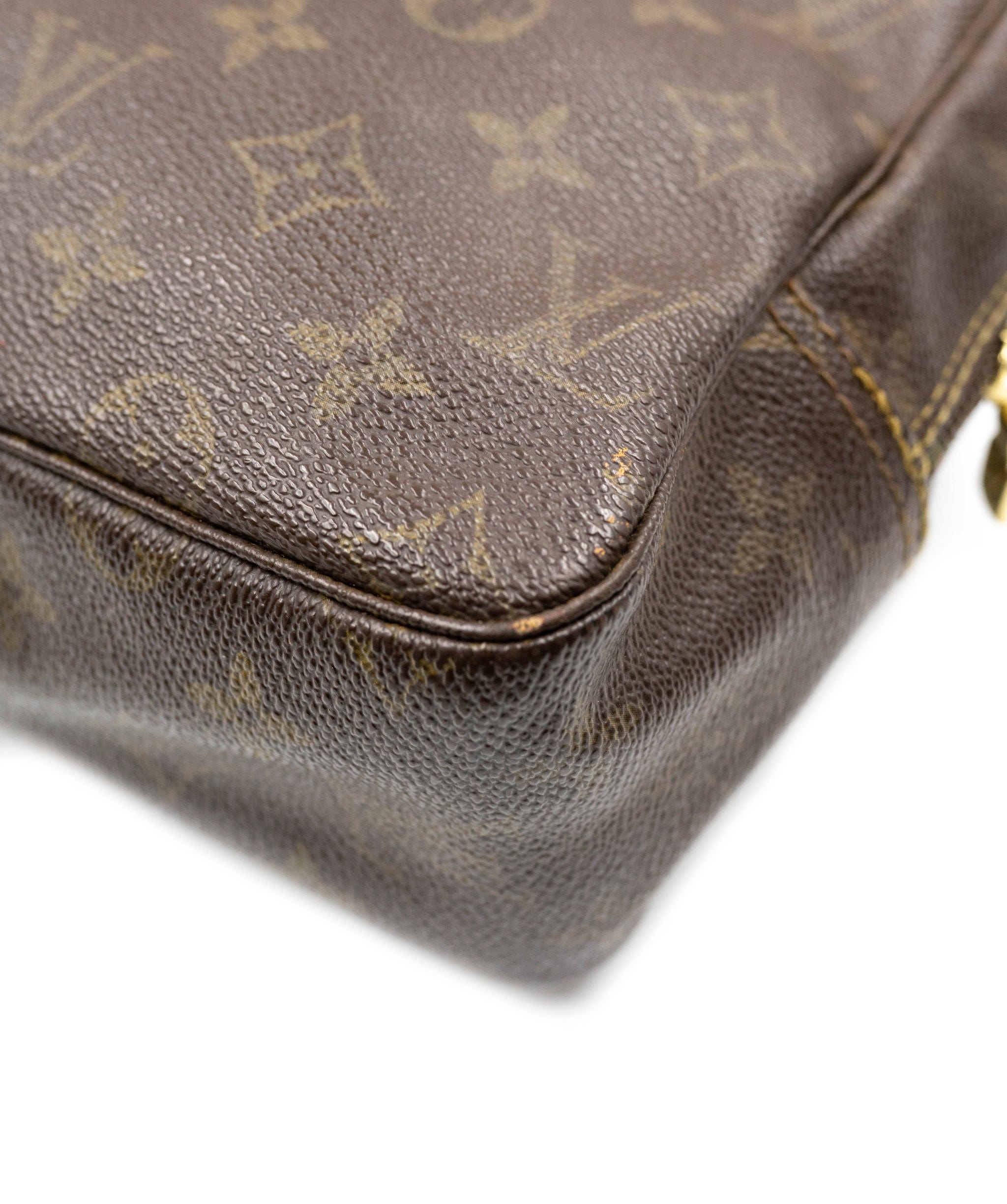 Louis Vuitton LOUIS VUITTON Monogram Trousse Toilette 28 Clutch Bag - AWL3497