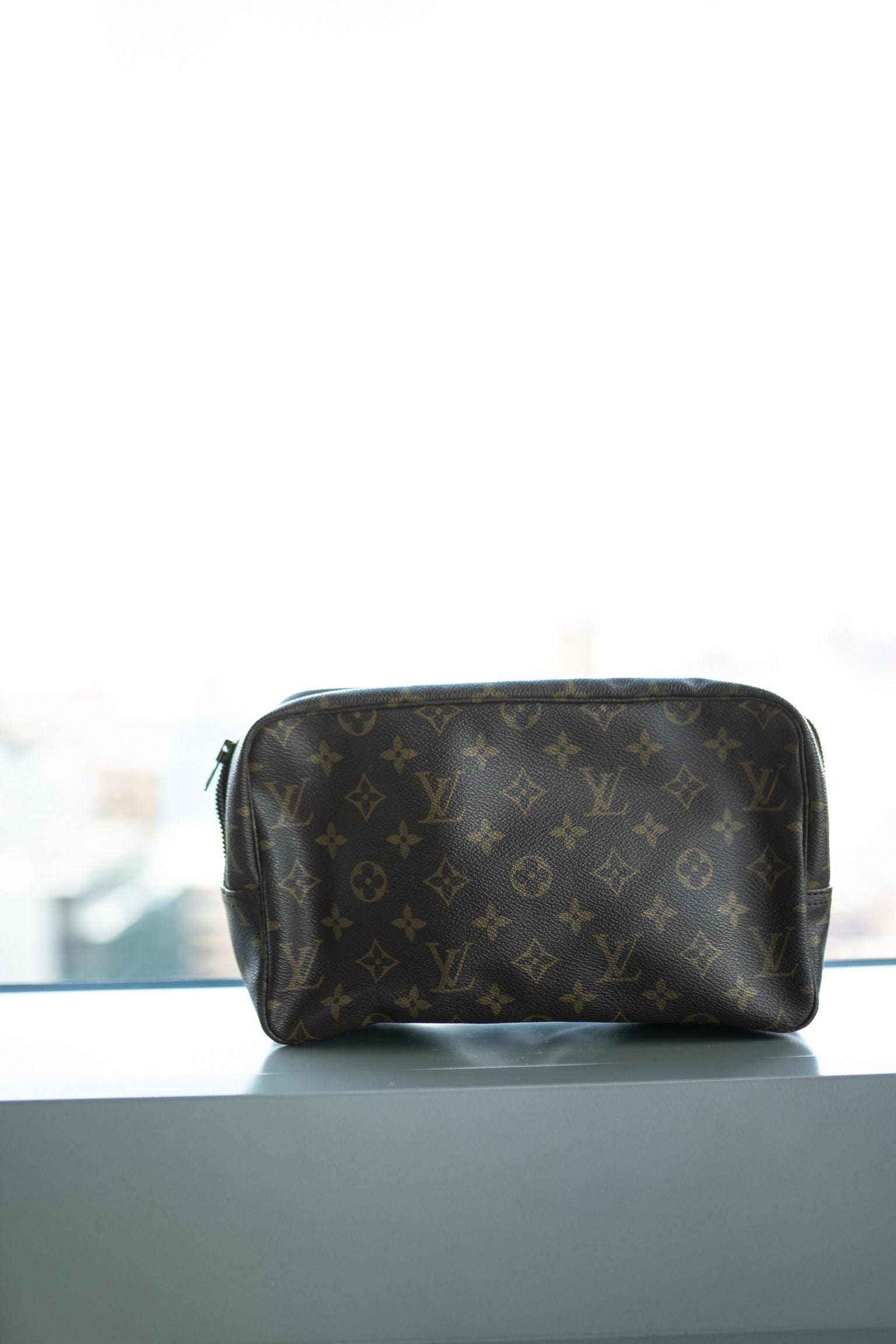 Louis Vuitton Louis Vuitton Monogram Trousse Toilette 28 PXL1142