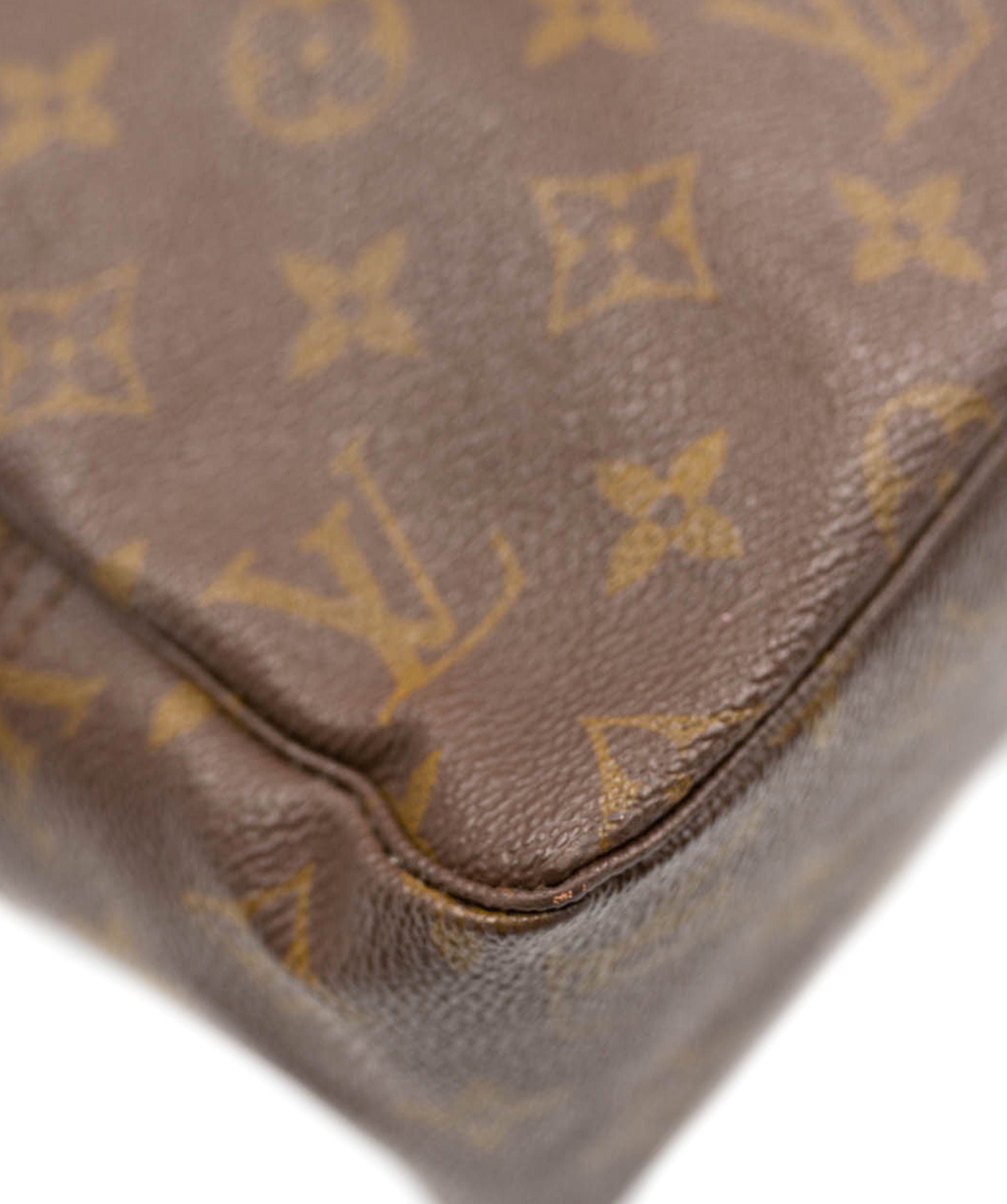 Louis Vuitton LOUIS VUITTON Monogram Trousse Toilette  Bag - AWL3645