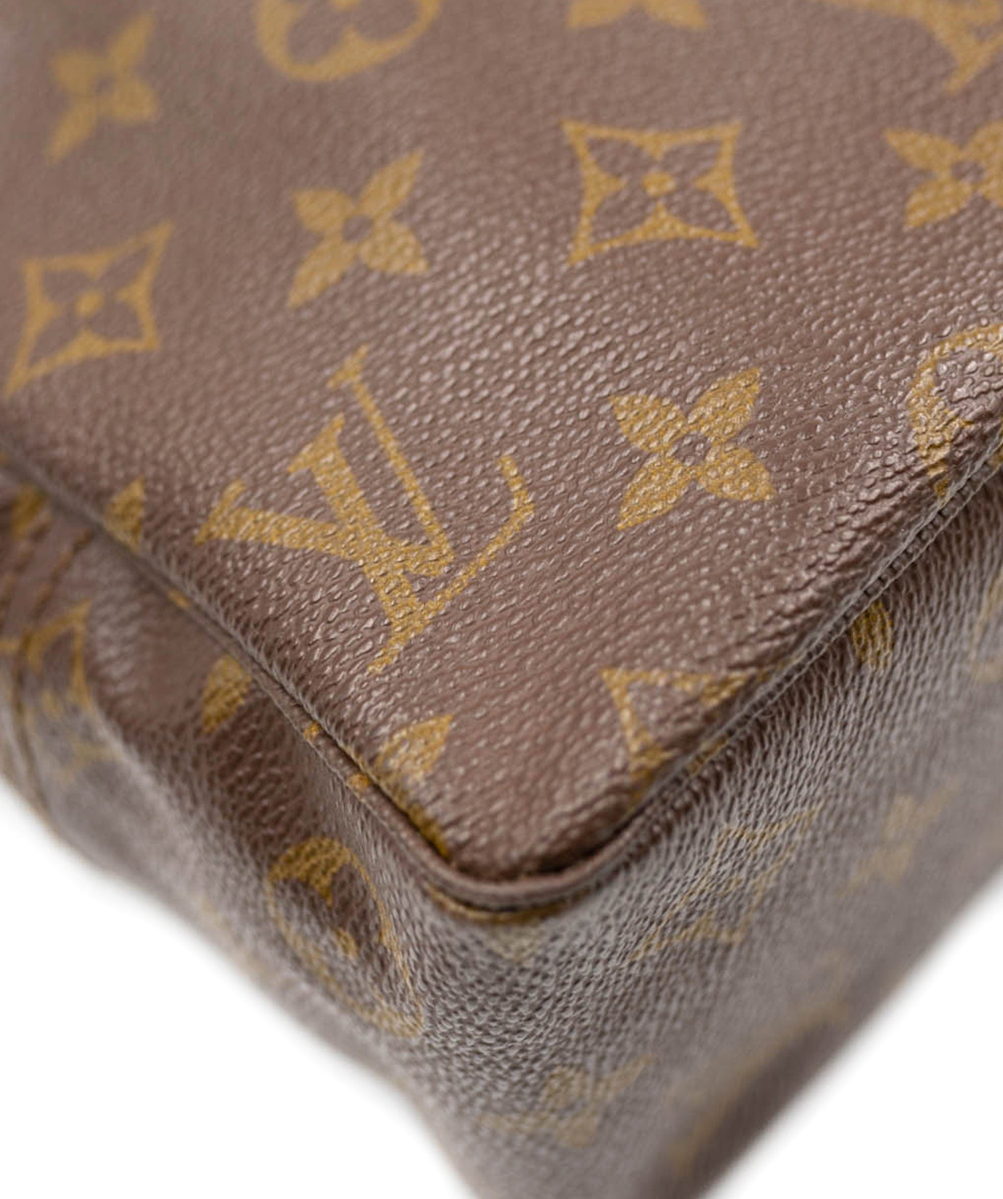 Louis Vuitton LOUIS VUITTON Monogram Trousse Toilette  Bag - AWL3645