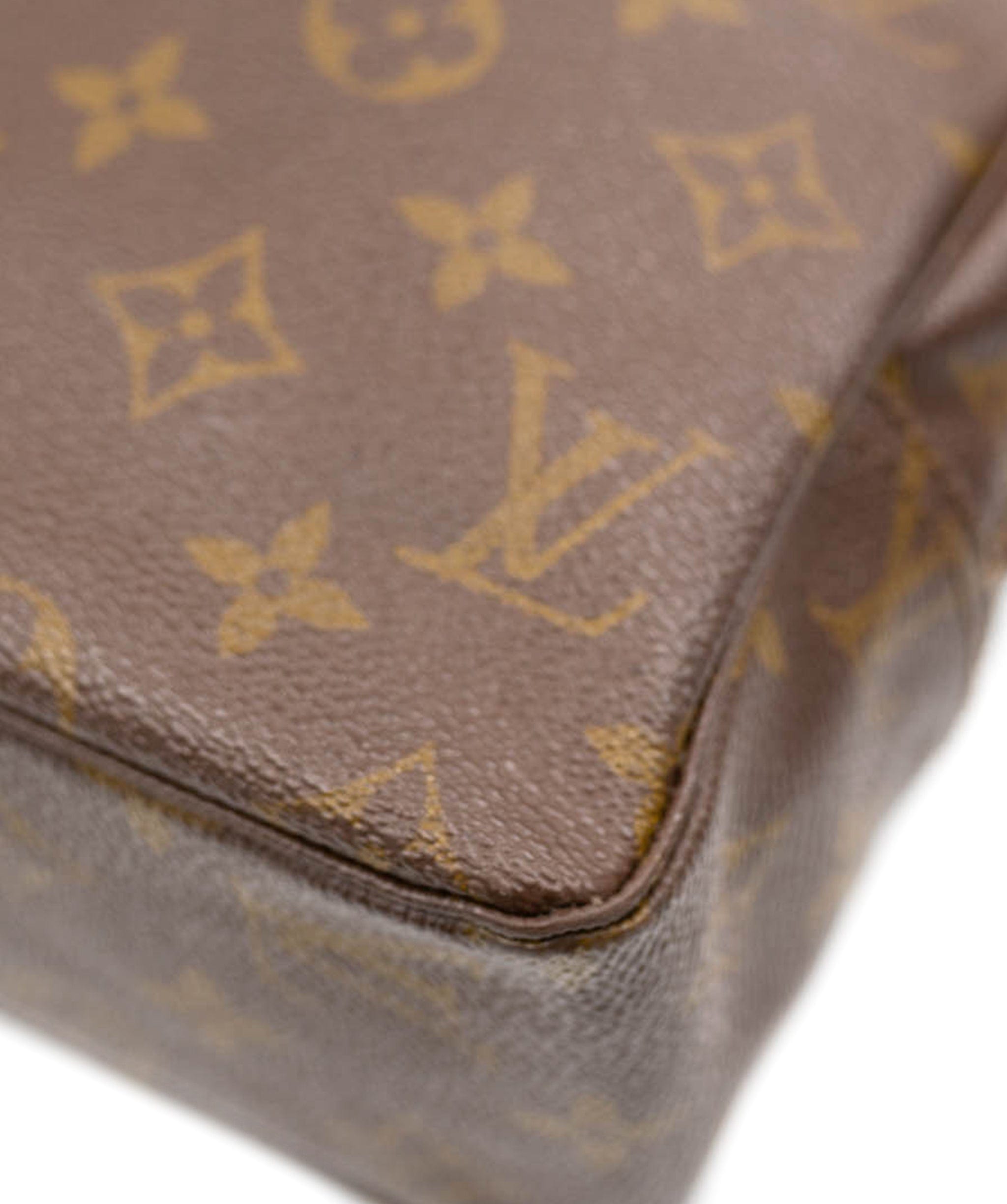 Louis Vuitton LOUIS VUITTON Monogram Trousse Toilette  Bag - AWL3645