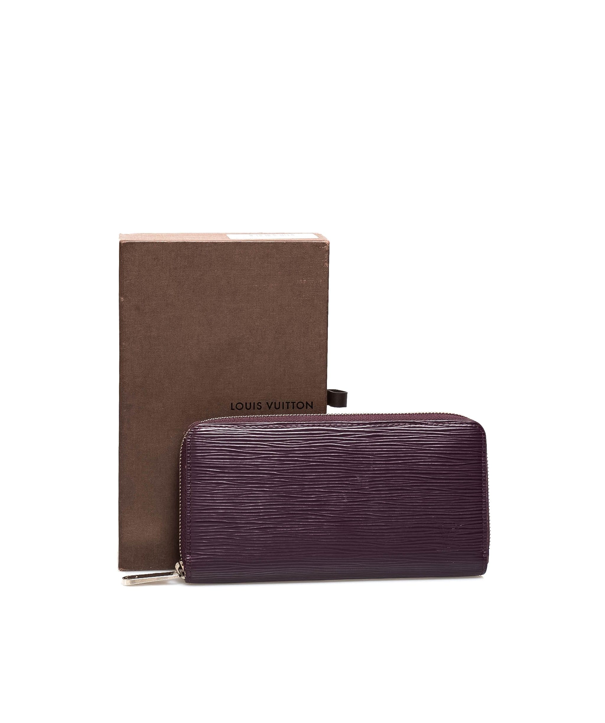 Louis Vuitton Louis Vuitton Purple Epi Leather Wallet - ADL1504