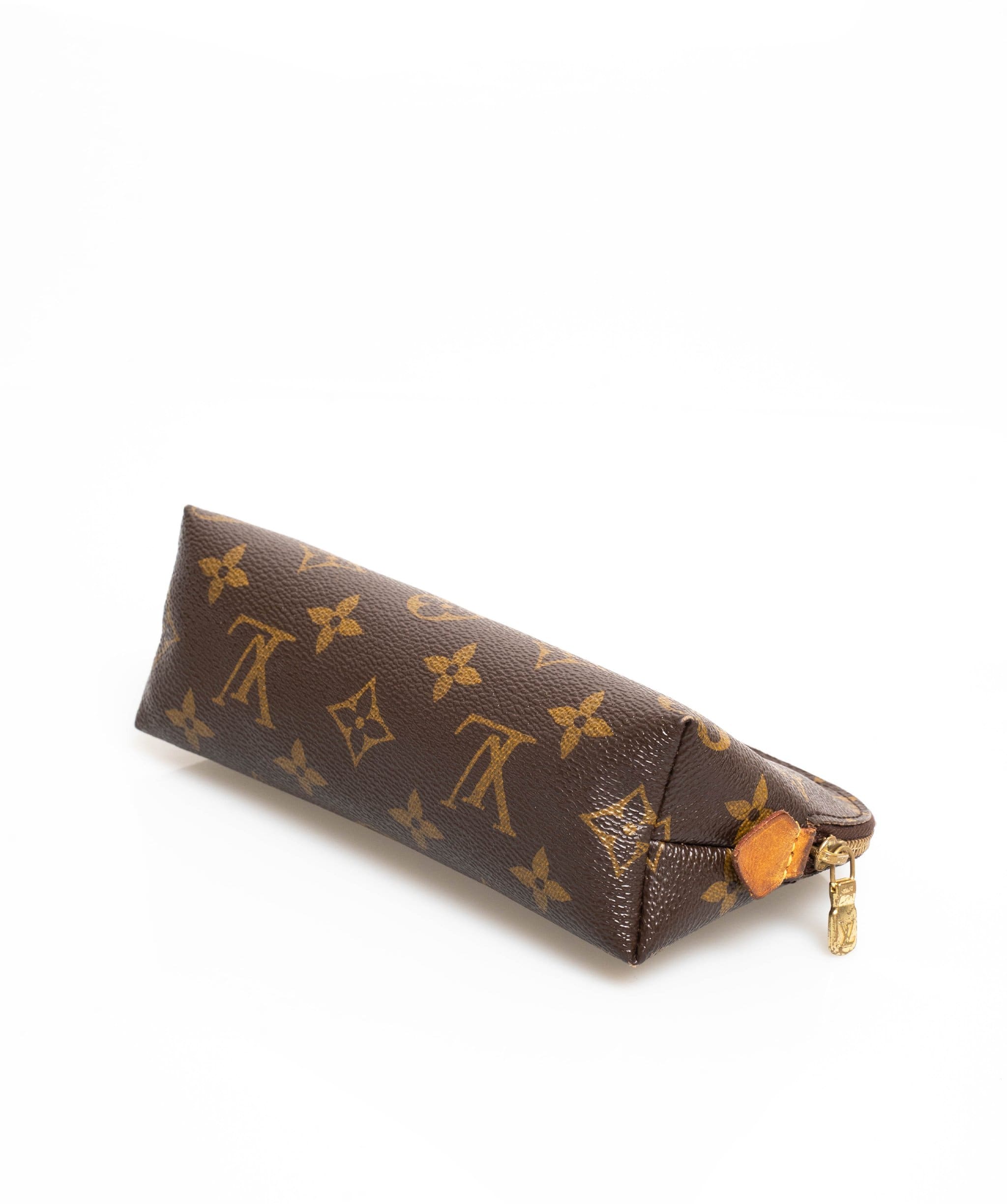 Louis Vuitton LV cosmetic pouch - AGL1212