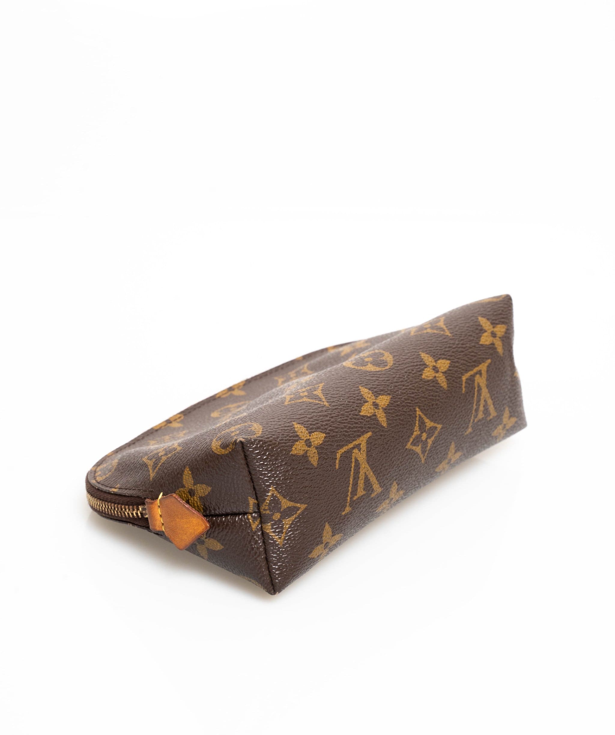 Louis Vuitton LV cosmetic pouch - AGL1212