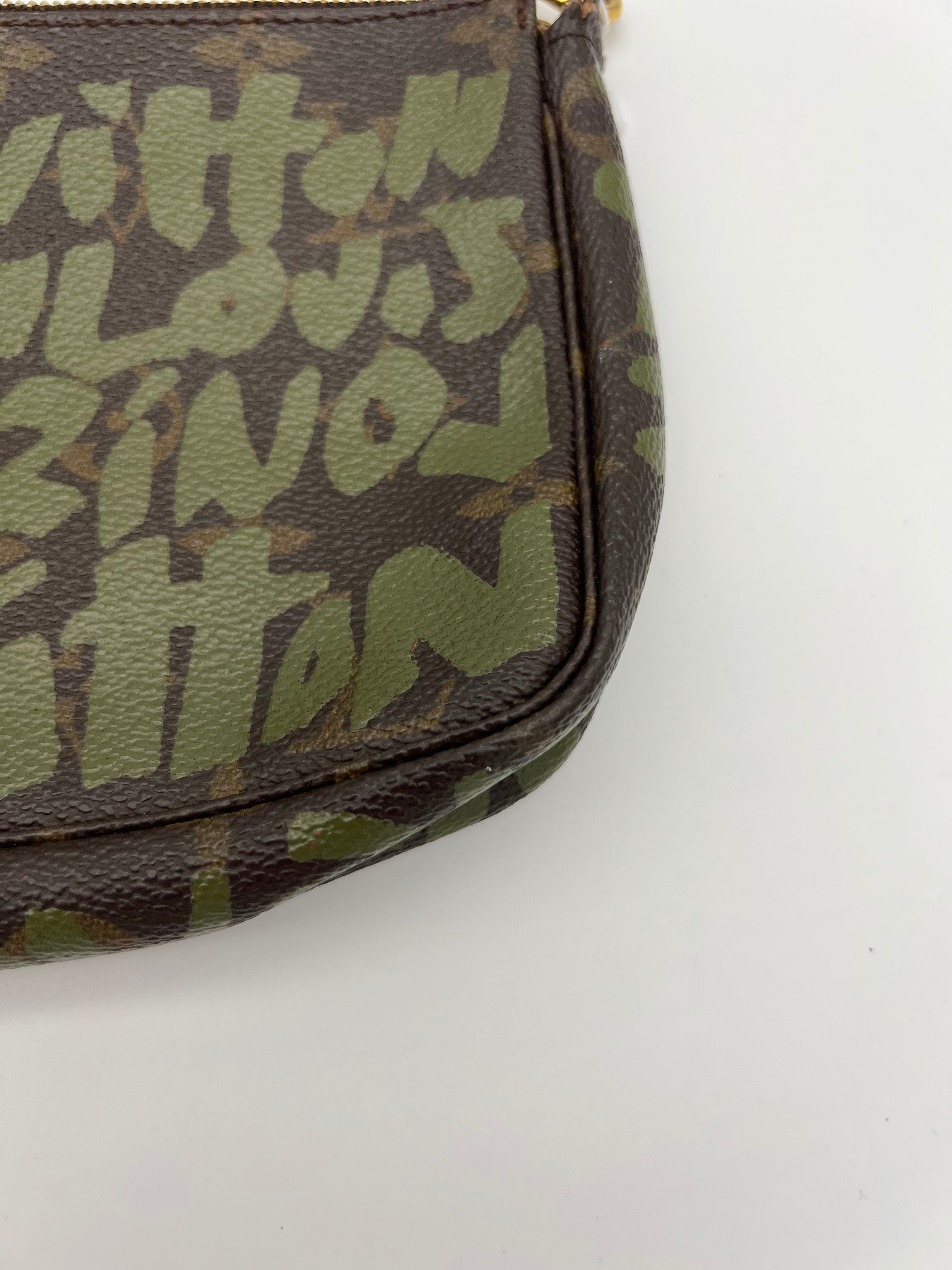 Louis Vuitton LV Green Sprouse Pochette