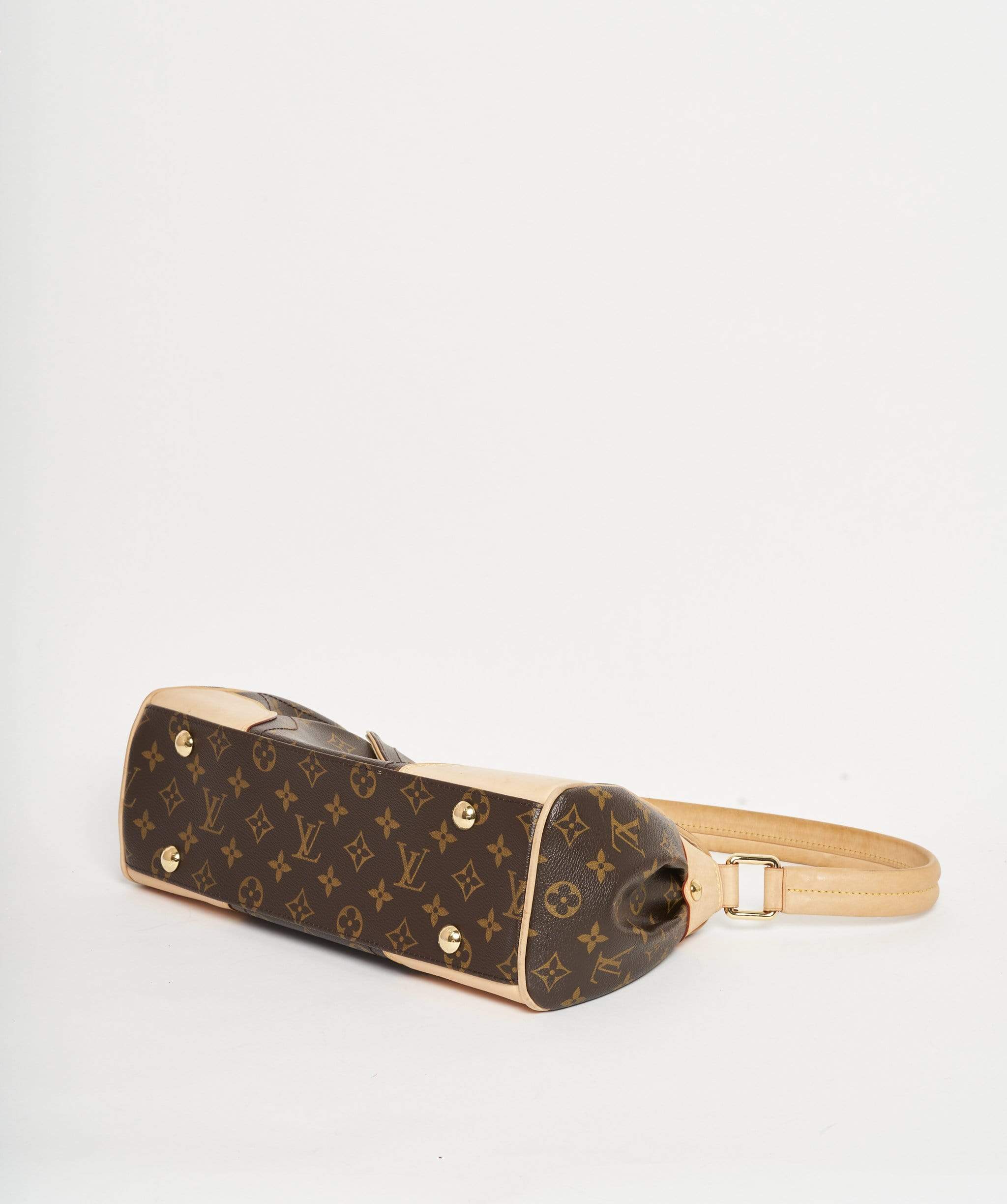 Louis Vuitton Louis Vuitton Beverly MM in Monogram Vachette