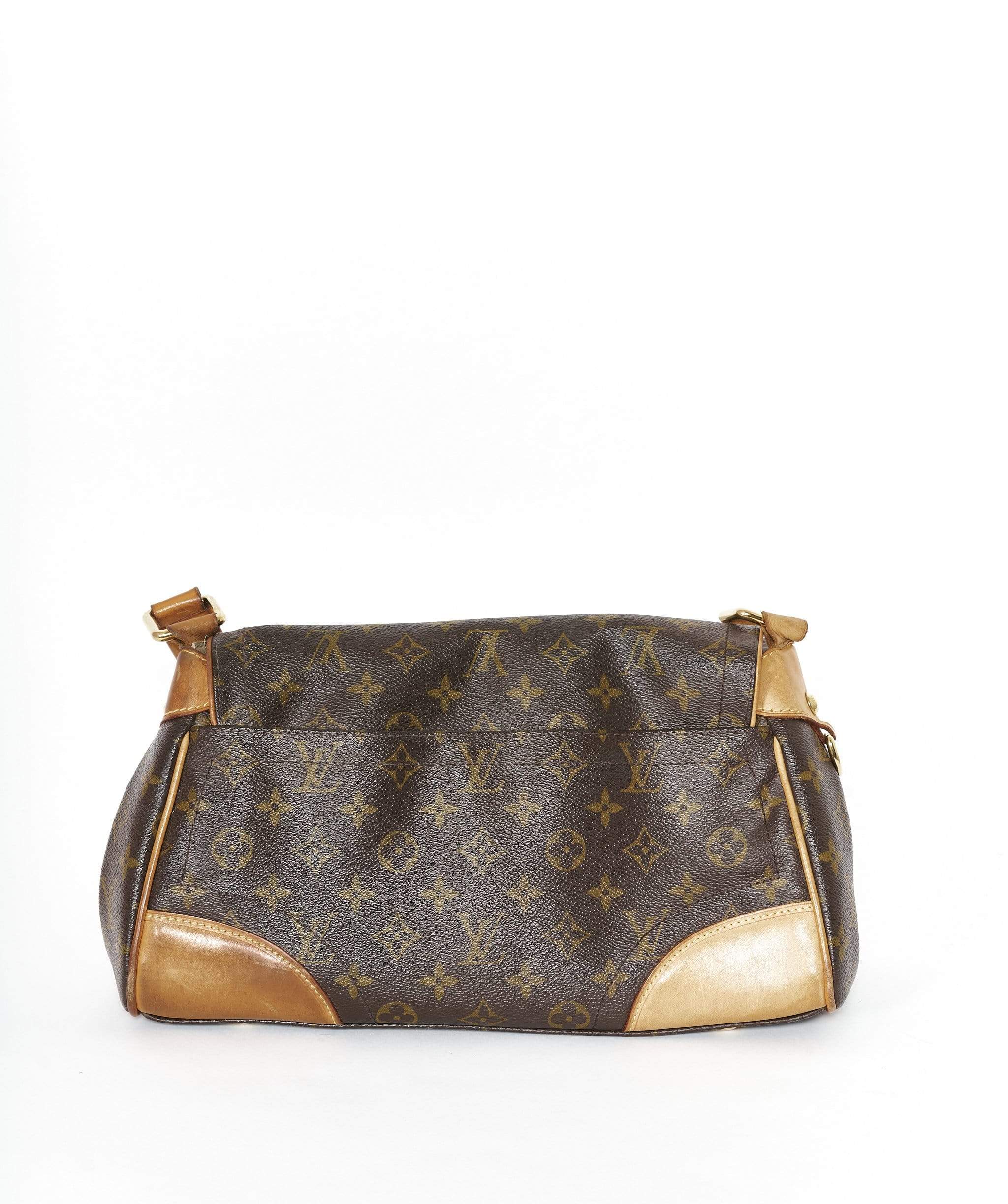 Louis Vuitton Louis Vuitton Beverly MM in Monogram Vachette