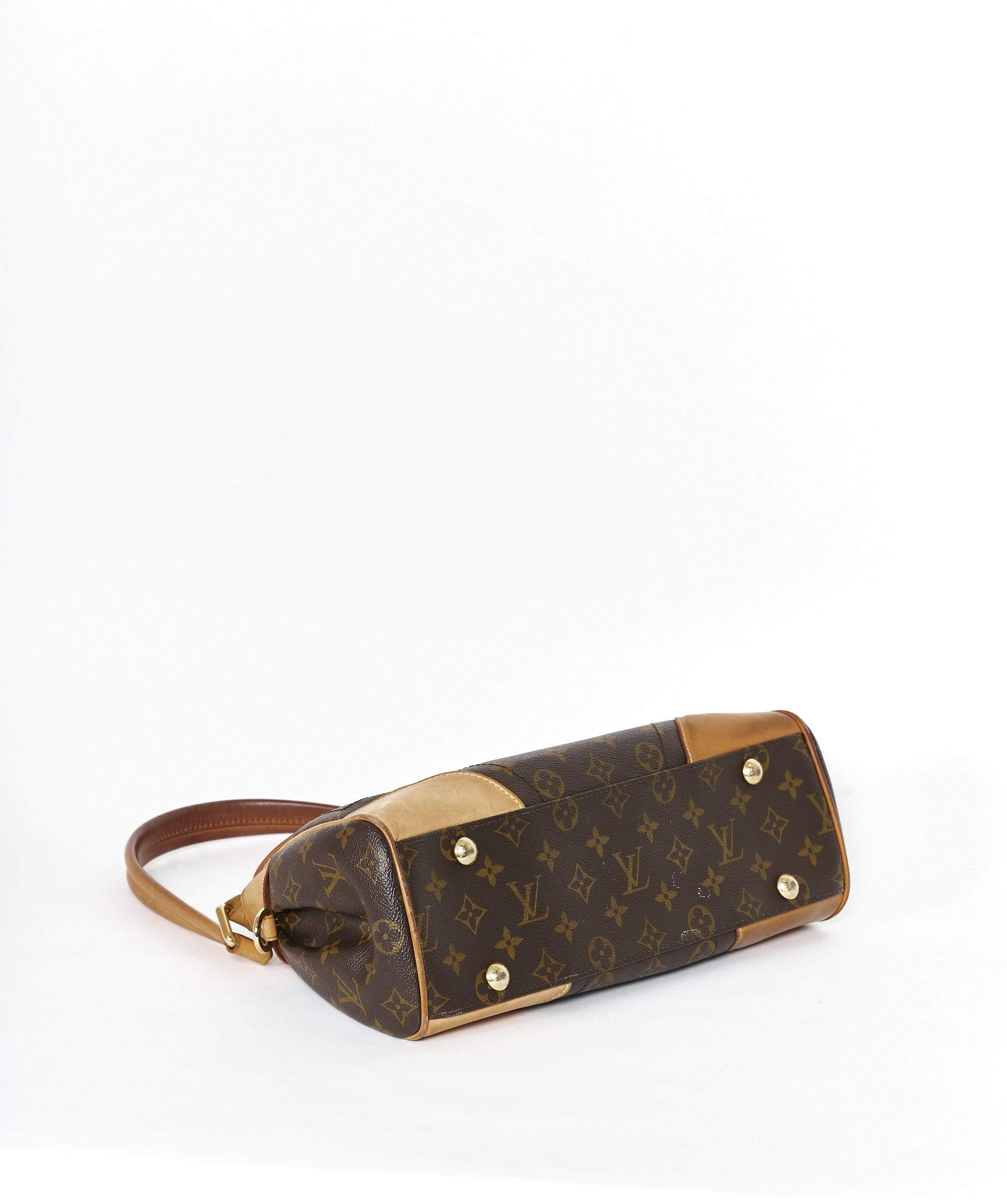 Louis Vuitton Louis Vuitton Beverly MM in Monogram Vachette