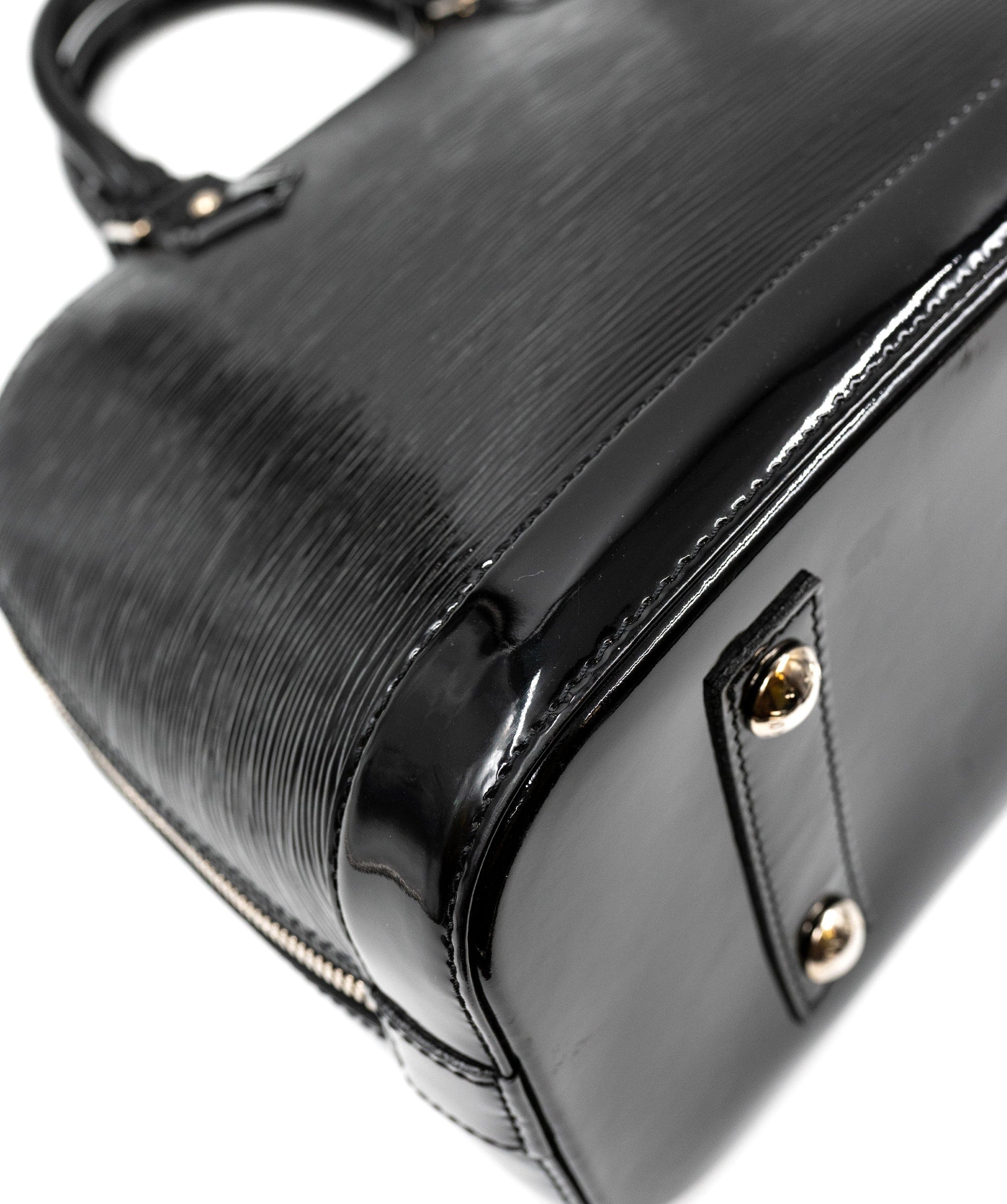 Louis Vuitton Louis Vuitton Black Alma Epi leather - ADL1966