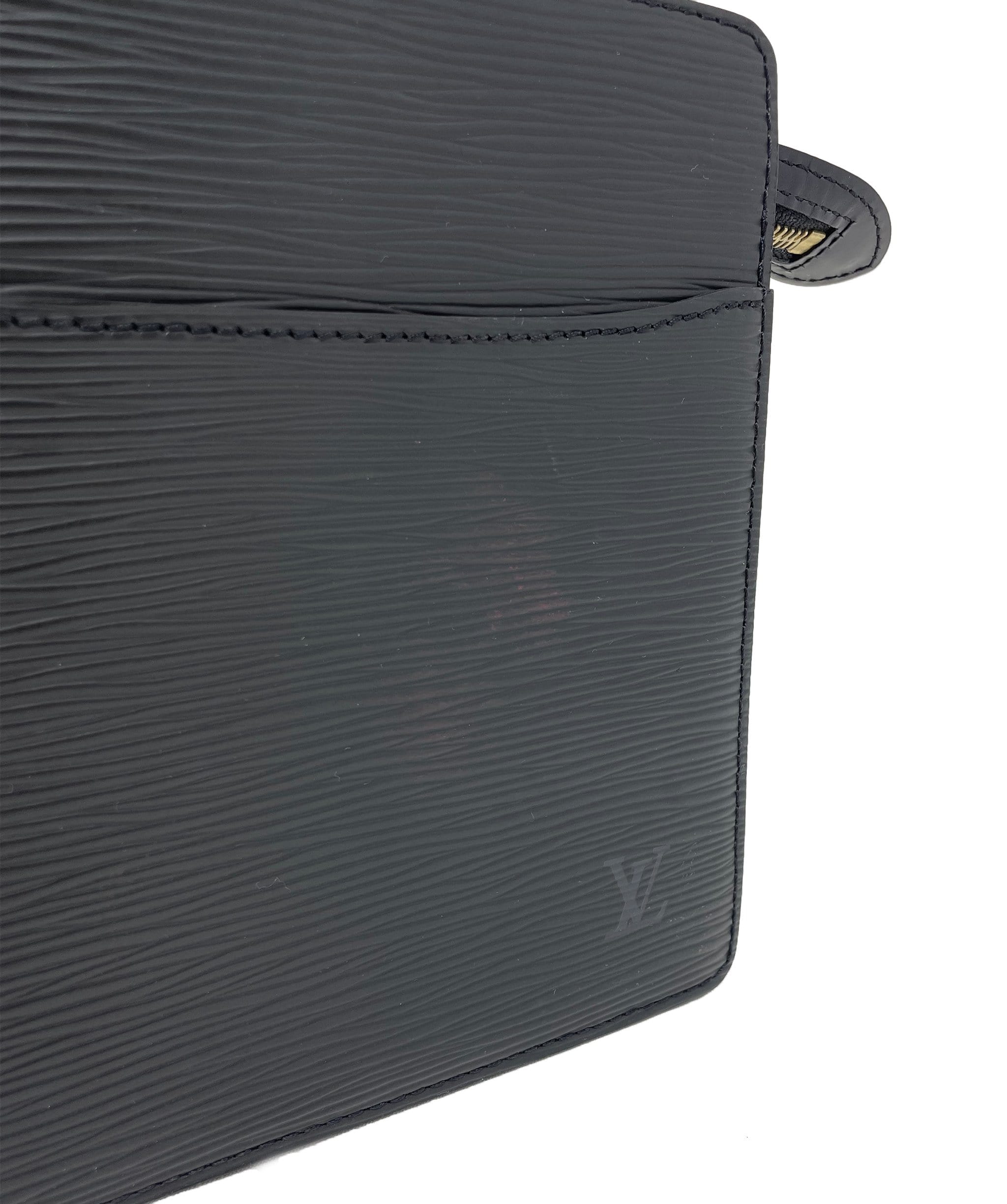 Louis Vuitton Louis Vuitton Black Epi Leather Clutch Bag - AGL1276