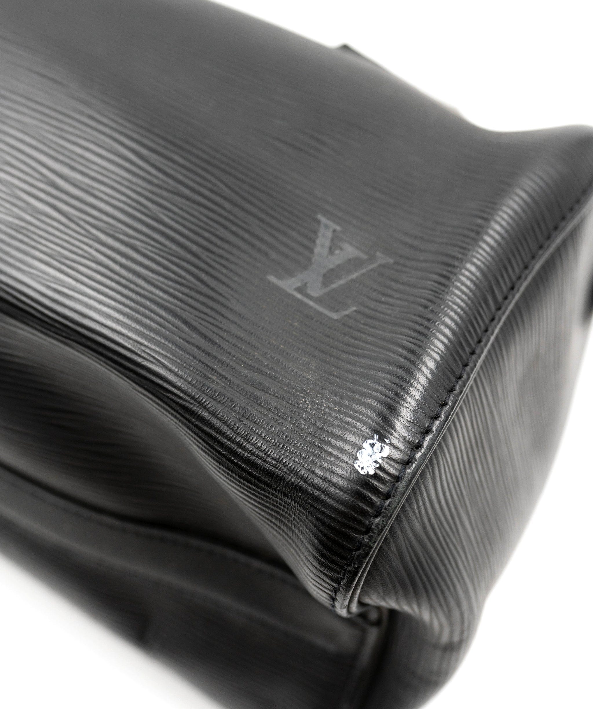 Louis Vuitton Louis Vuitton Black Epi Leather Speedy 25 Bag - AGL1468