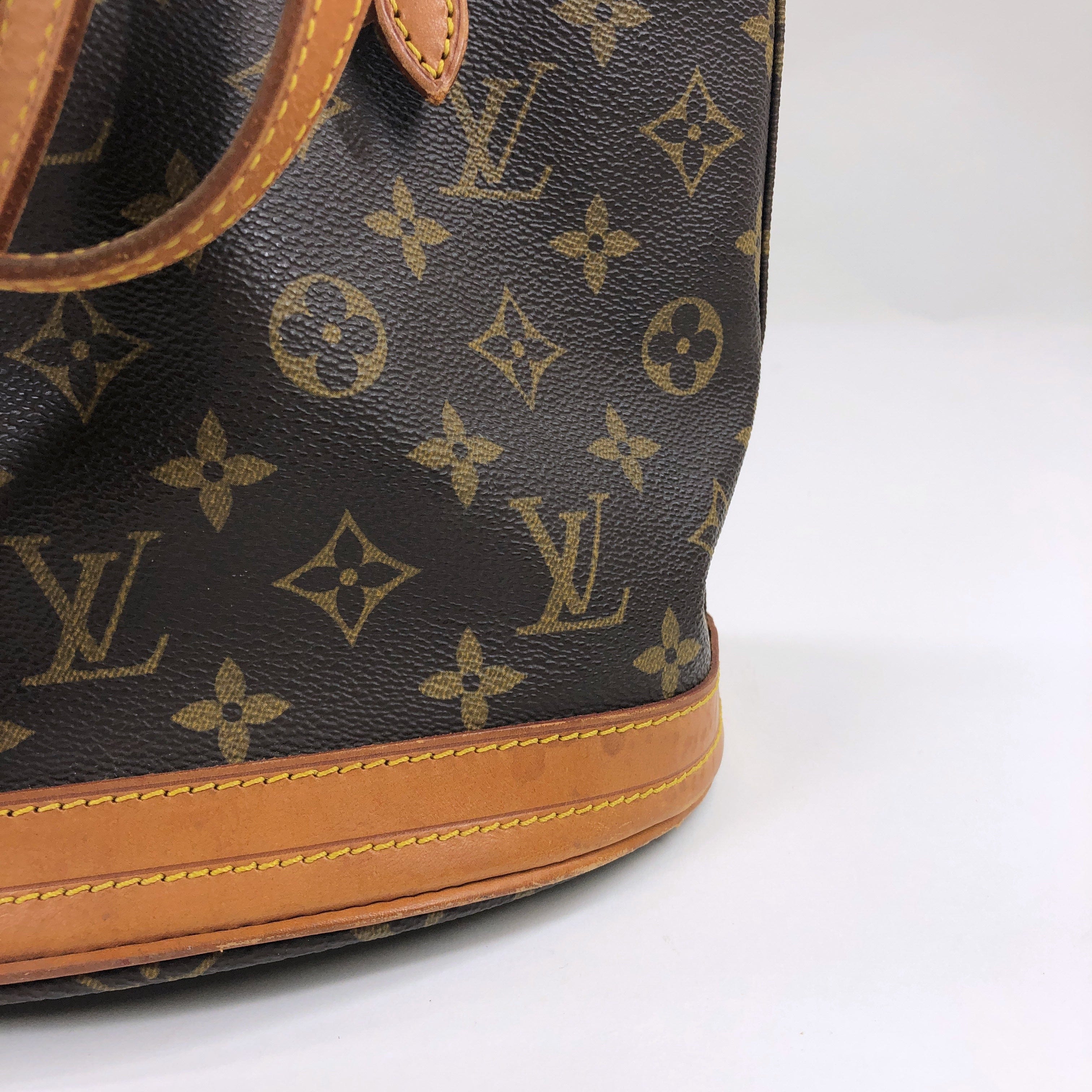 Louis Vuitton Louis Vuitton Bucket PM Bag PXL2320