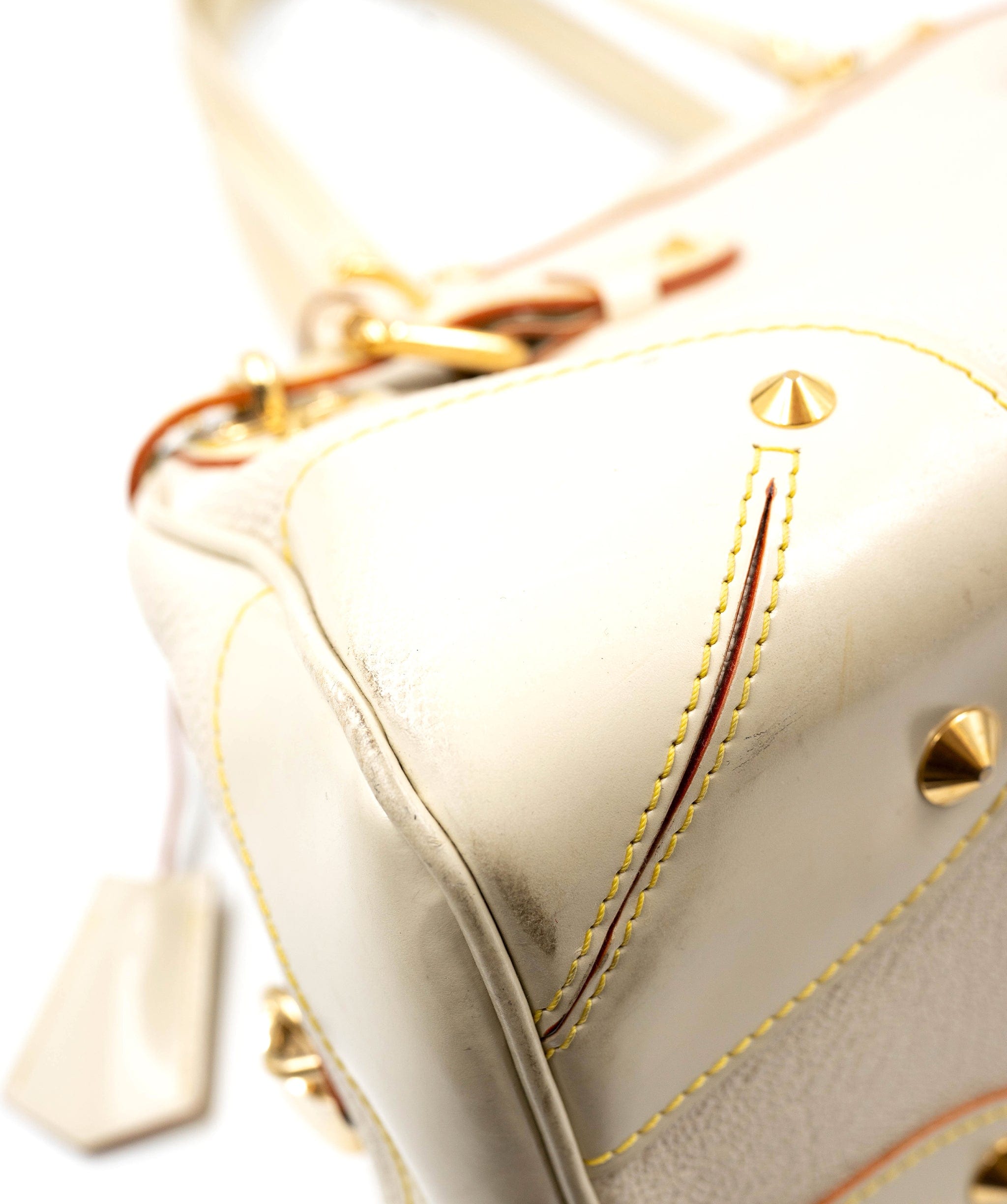 Louis Vuitton Louis Vuitton Cream Leather Top Handle Bag GHW - AGL1517